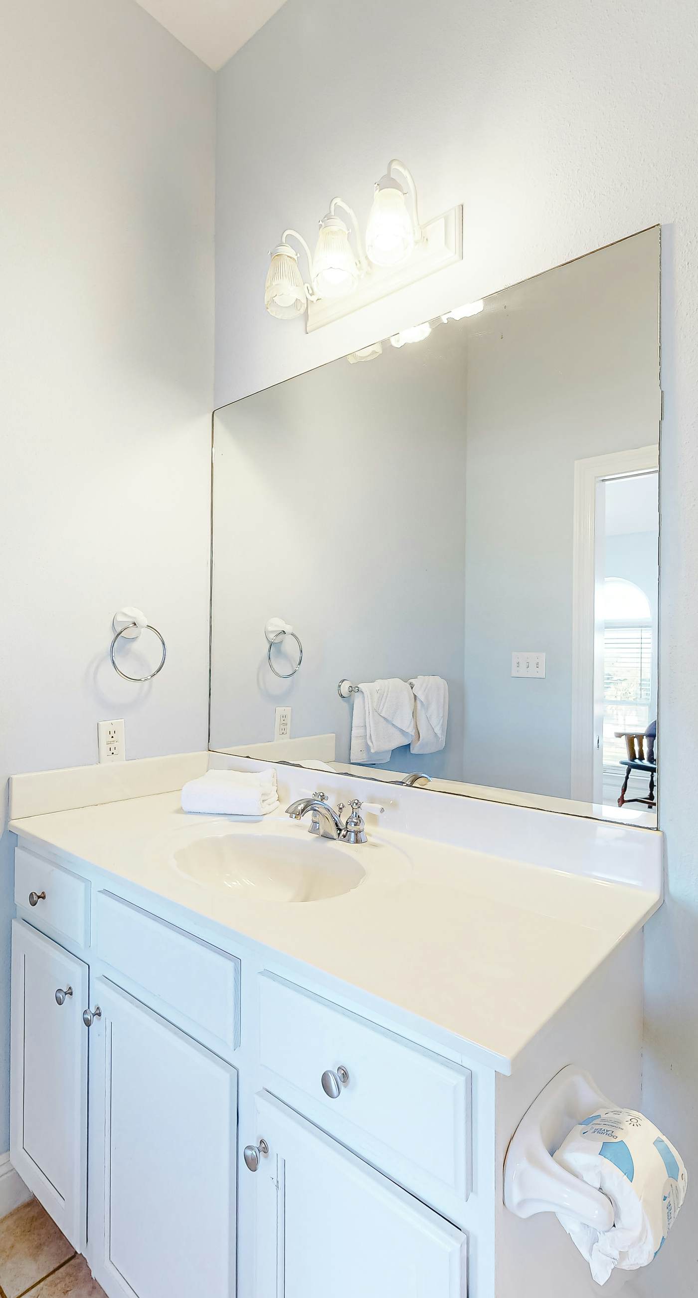 Beachfront home with gorgeous Gulf view, boardwalk, 3 decks & pool access