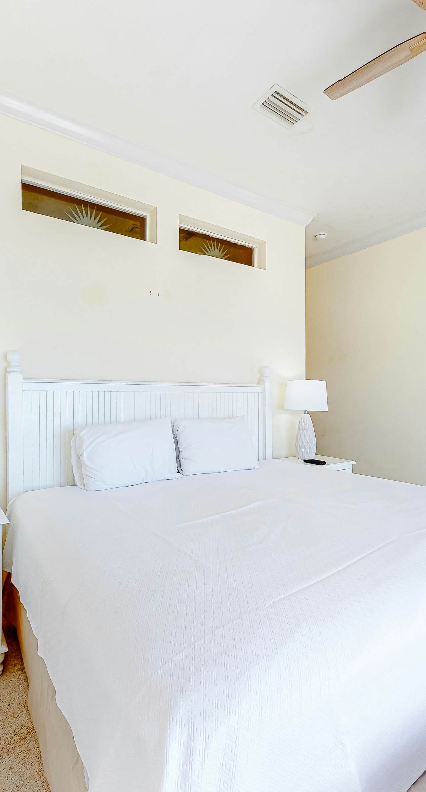 Beachfront home with gorgeous Gulf view, boardwalk, 3 decks & pool access