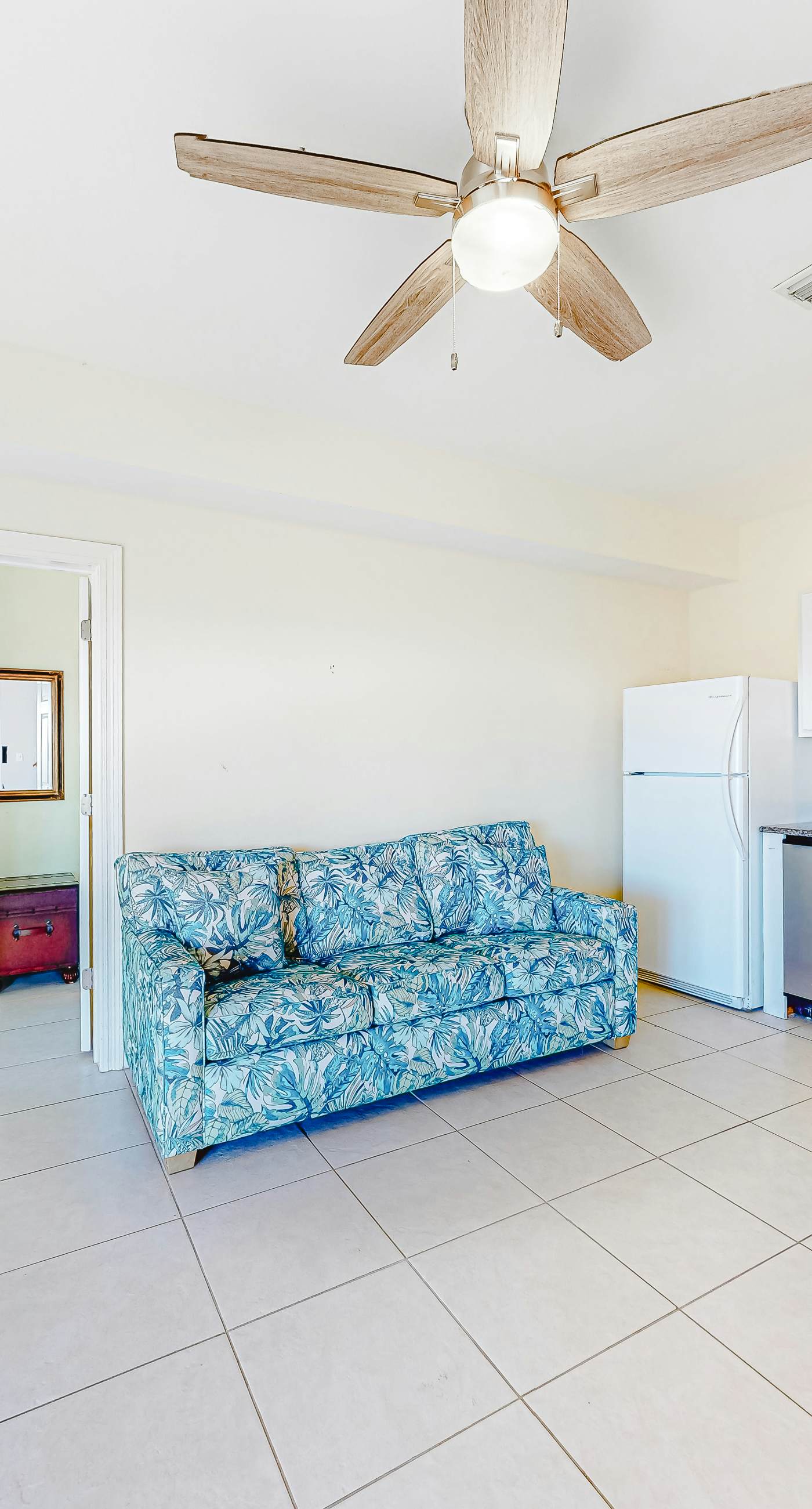 Beachfront home with gorgeous Gulf view, boardwalk, 3 decks & pool access