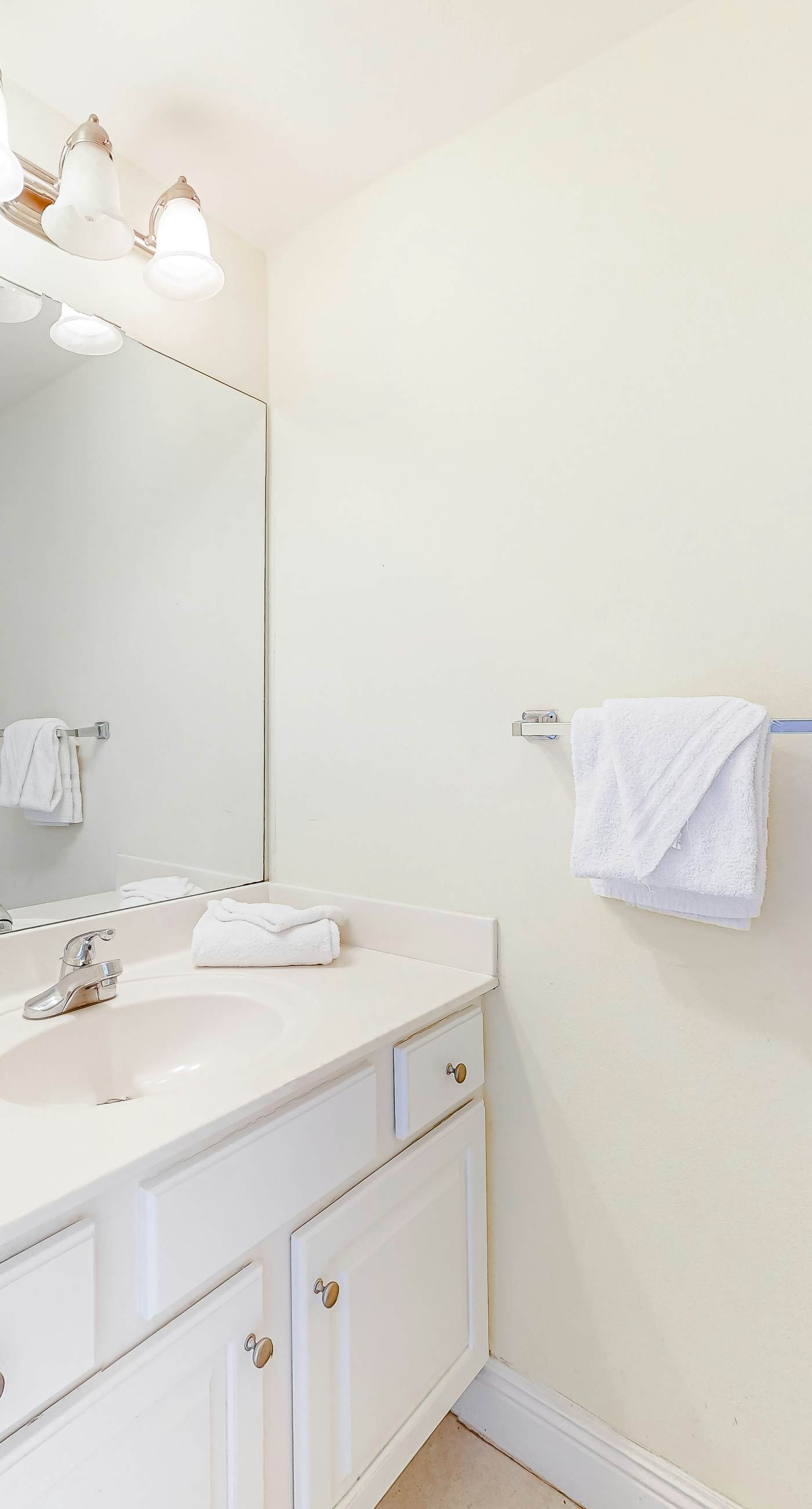 Beachfront home with gorgeous Gulf view, boardwalk, 3 decks & pool access