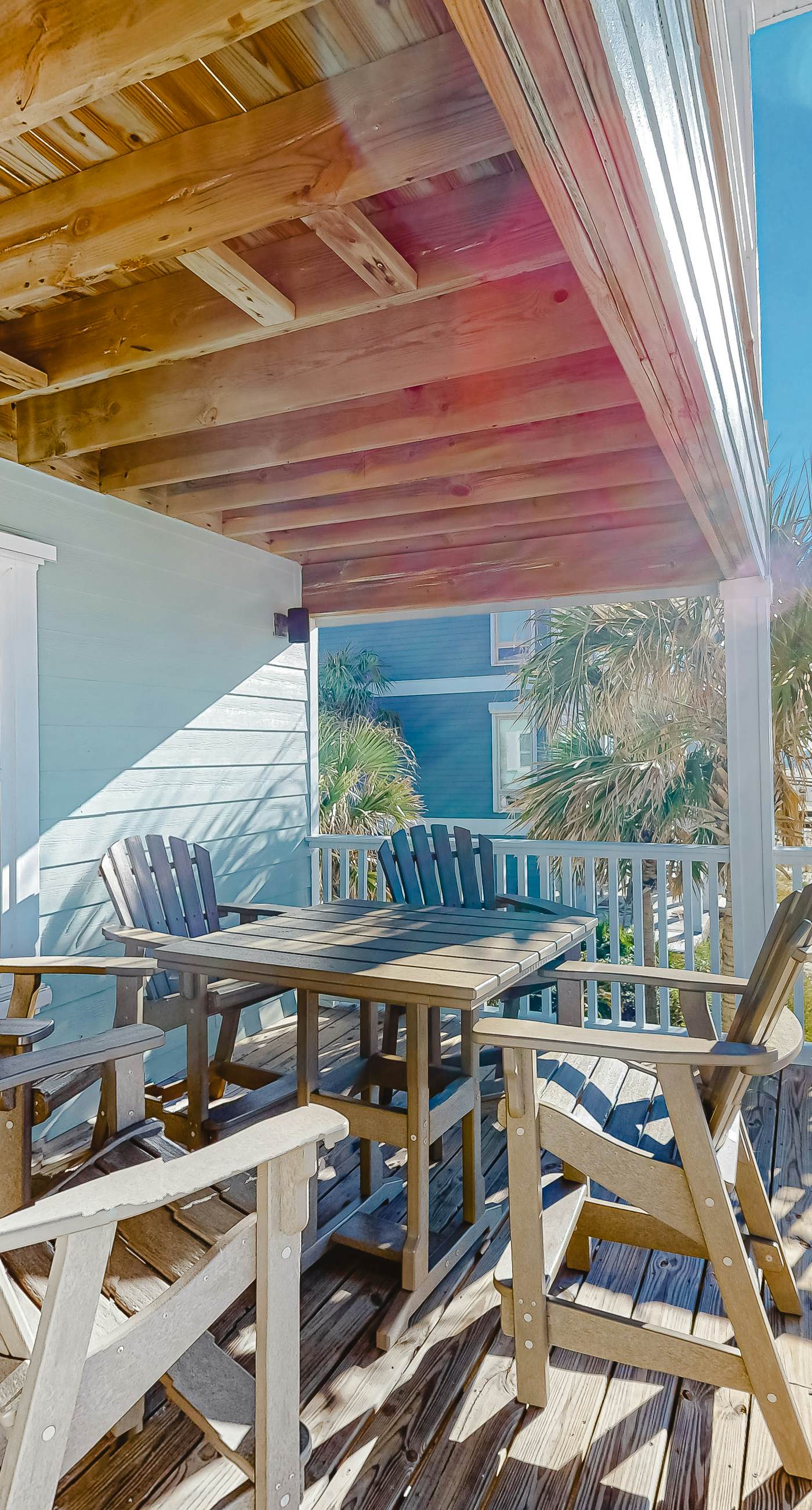 Beachfront home with gorgeous Gulf view, boardwalk, 3 decks & pool access