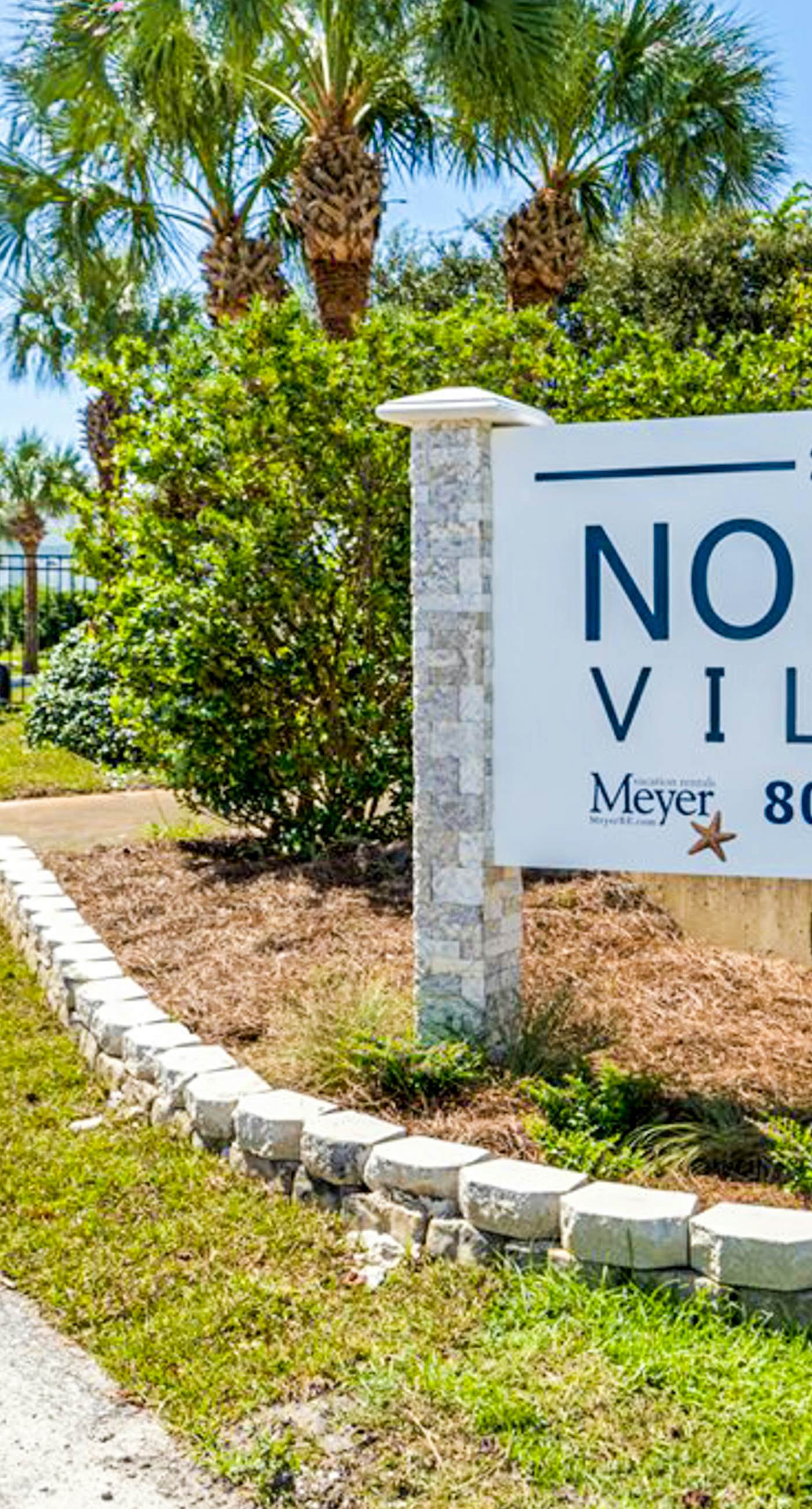 Beachfront home with gorgeous Gulf view, boardwalk, 3 decks & pool access