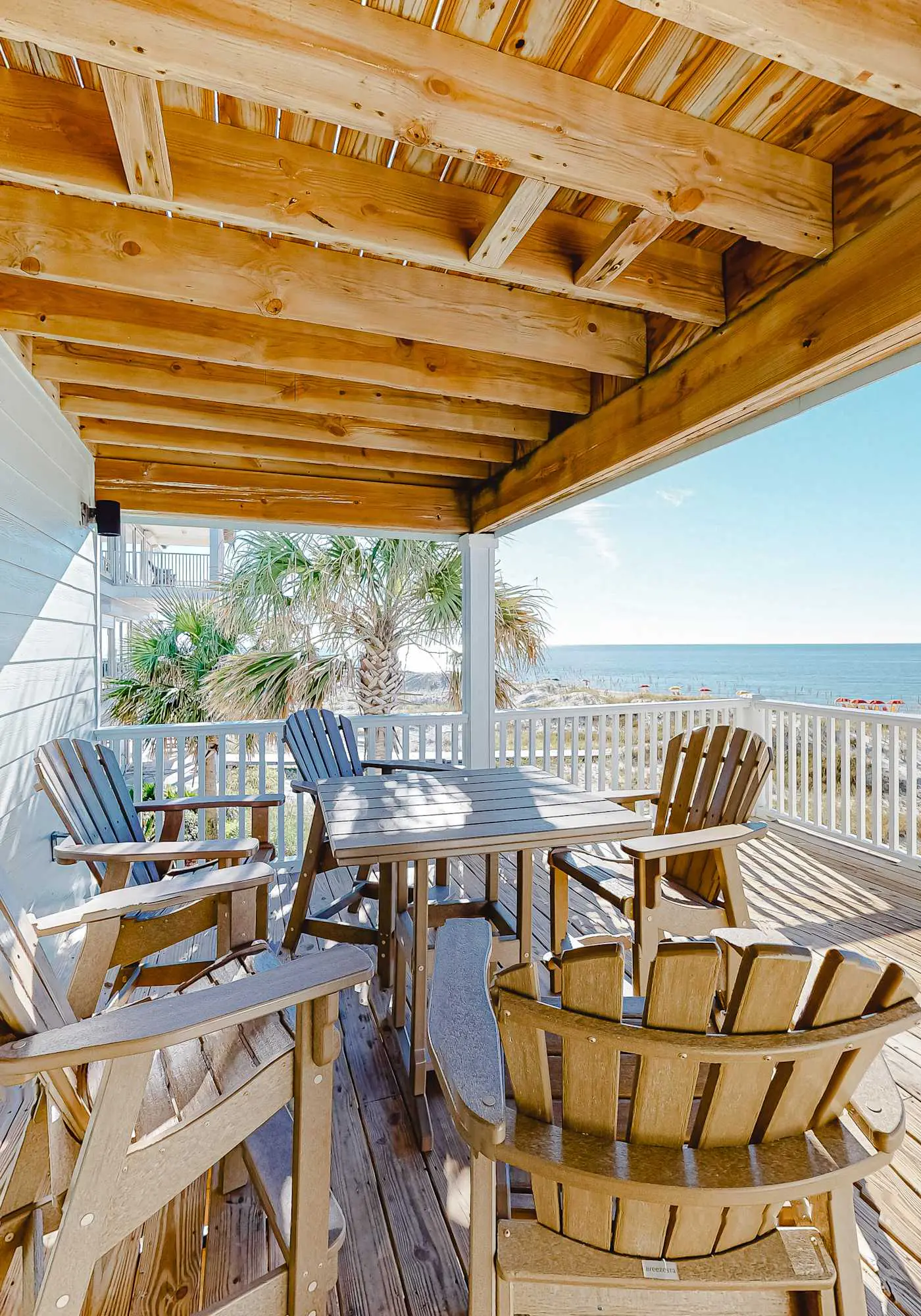 Beachfront home with gorgeous Gulf view, boardwalk, 3 decks & pool access