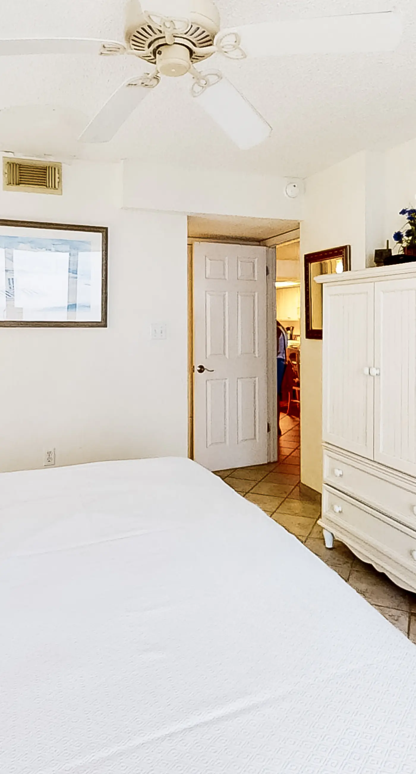 Gulf-Front Condo w Balcony, Great Beach Views & Shared Pools