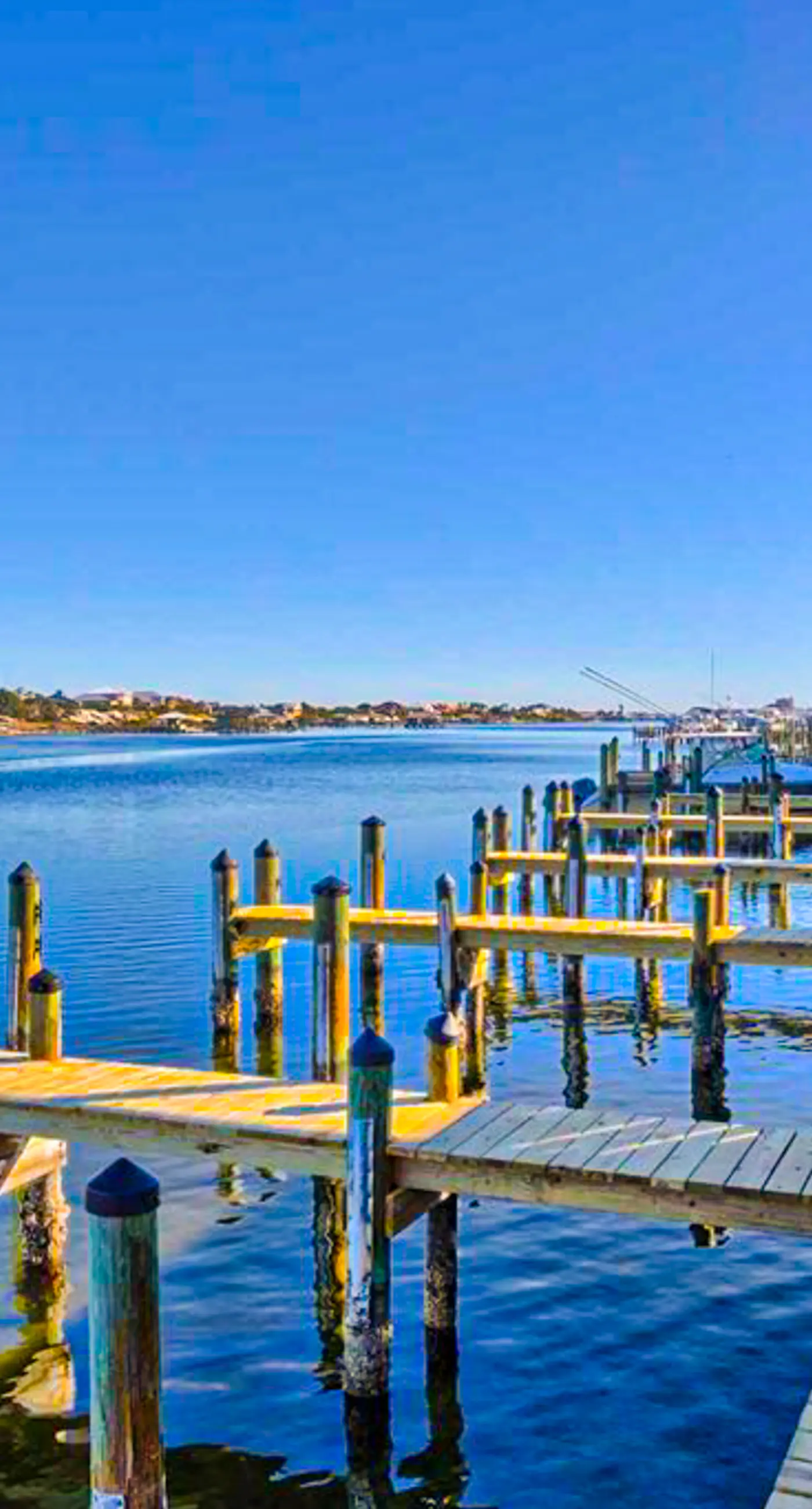 Gulf-Front Condo w Balcony, Great Beach Views & Shared Pools