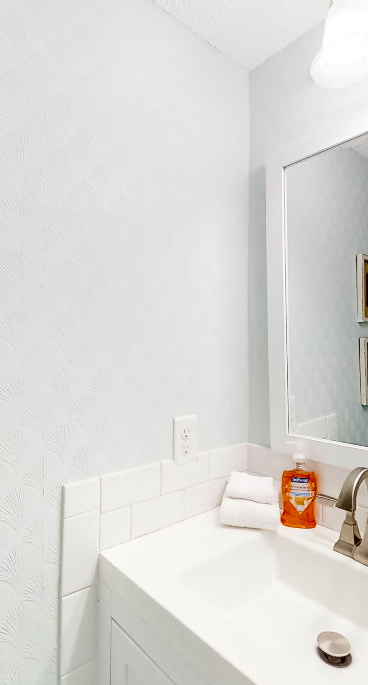 Beachfront Condo with Gorgeous Gulf View, Balcony & Shared Pools