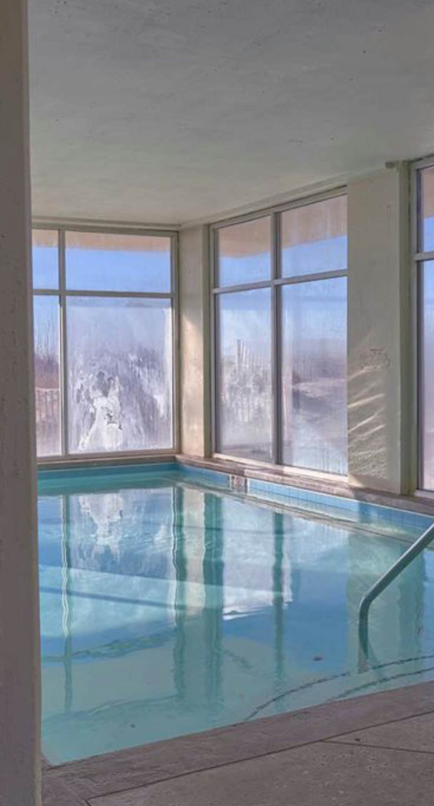 Beachfront Condo with Gorgeous Gulf View, Balcony & Shared Pools