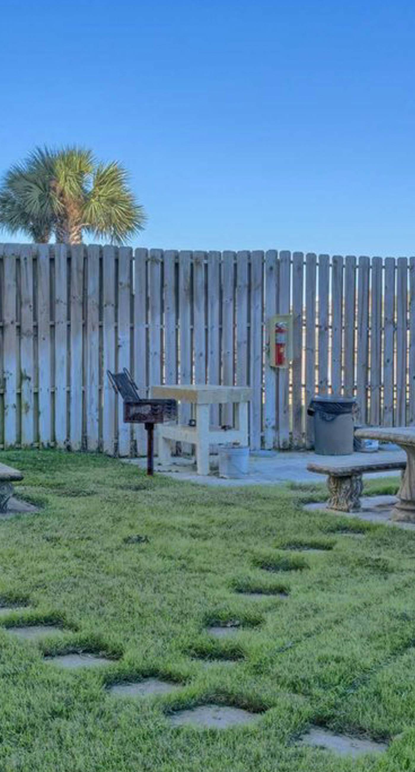 Beachfront Condo with Gorgeous Gulf View, Balcony & Shared Pools