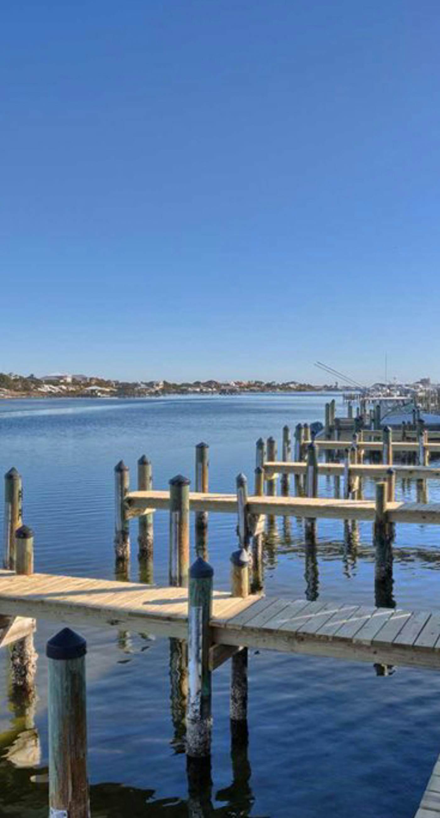 Beachfront Condo with Gorgeous Gulf View, Balcony & Shared Pools