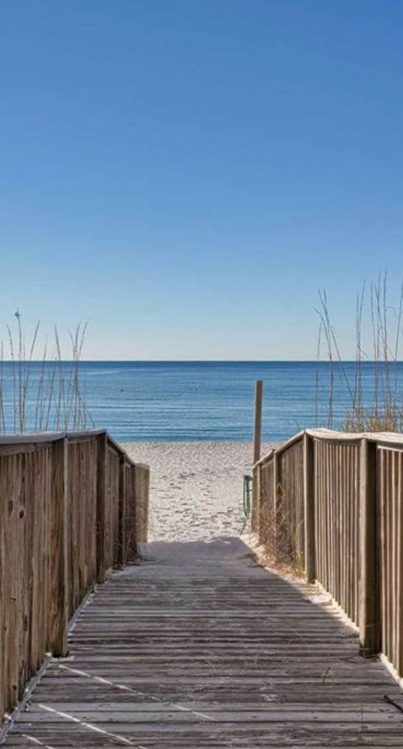 Beachfront Condo with Gorgeous Gulf View, Balcony & Shared Pools