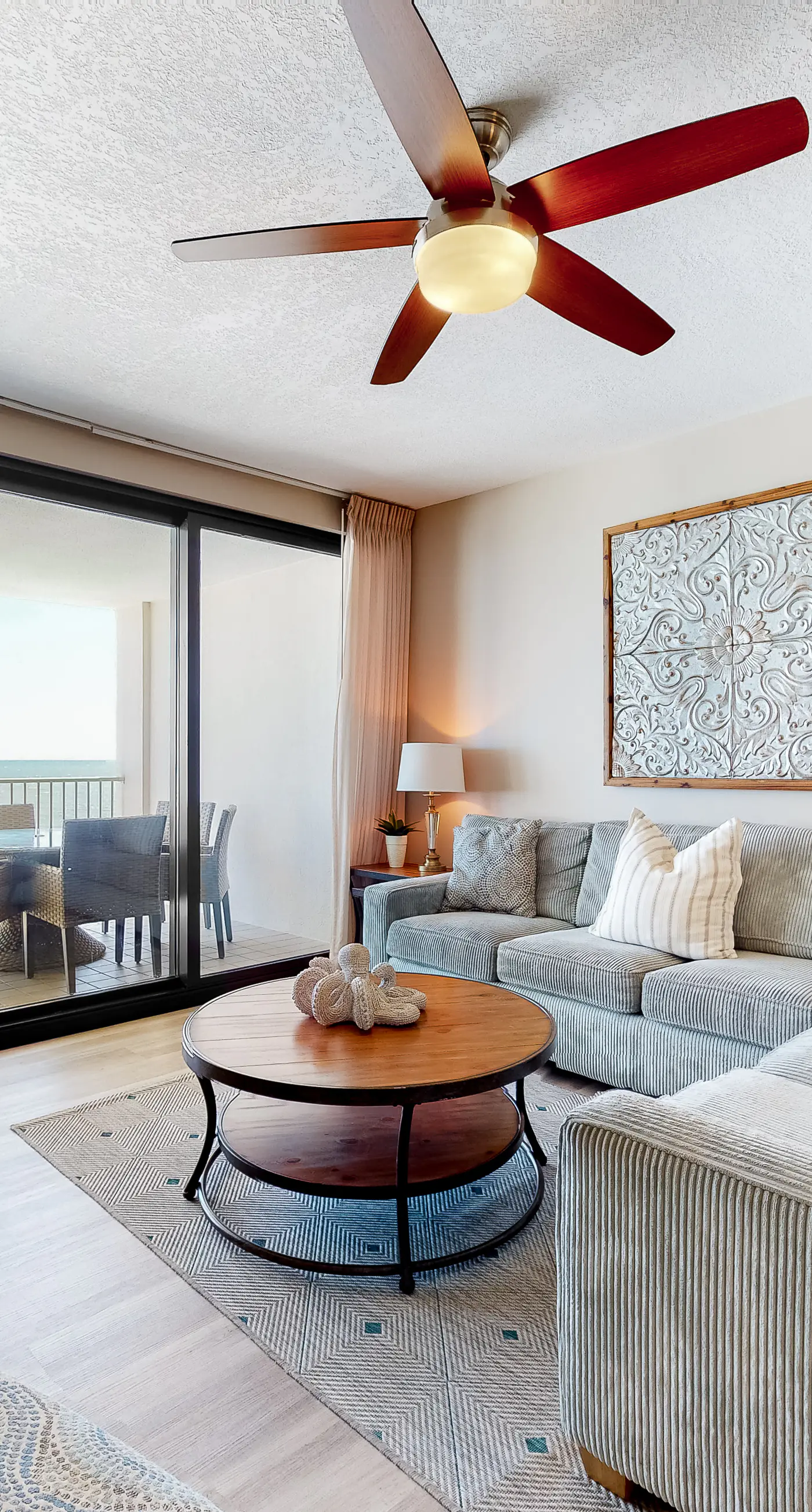 Gulf-front condo with shaded deck, AC, pools, hot tub, tennis & Gym