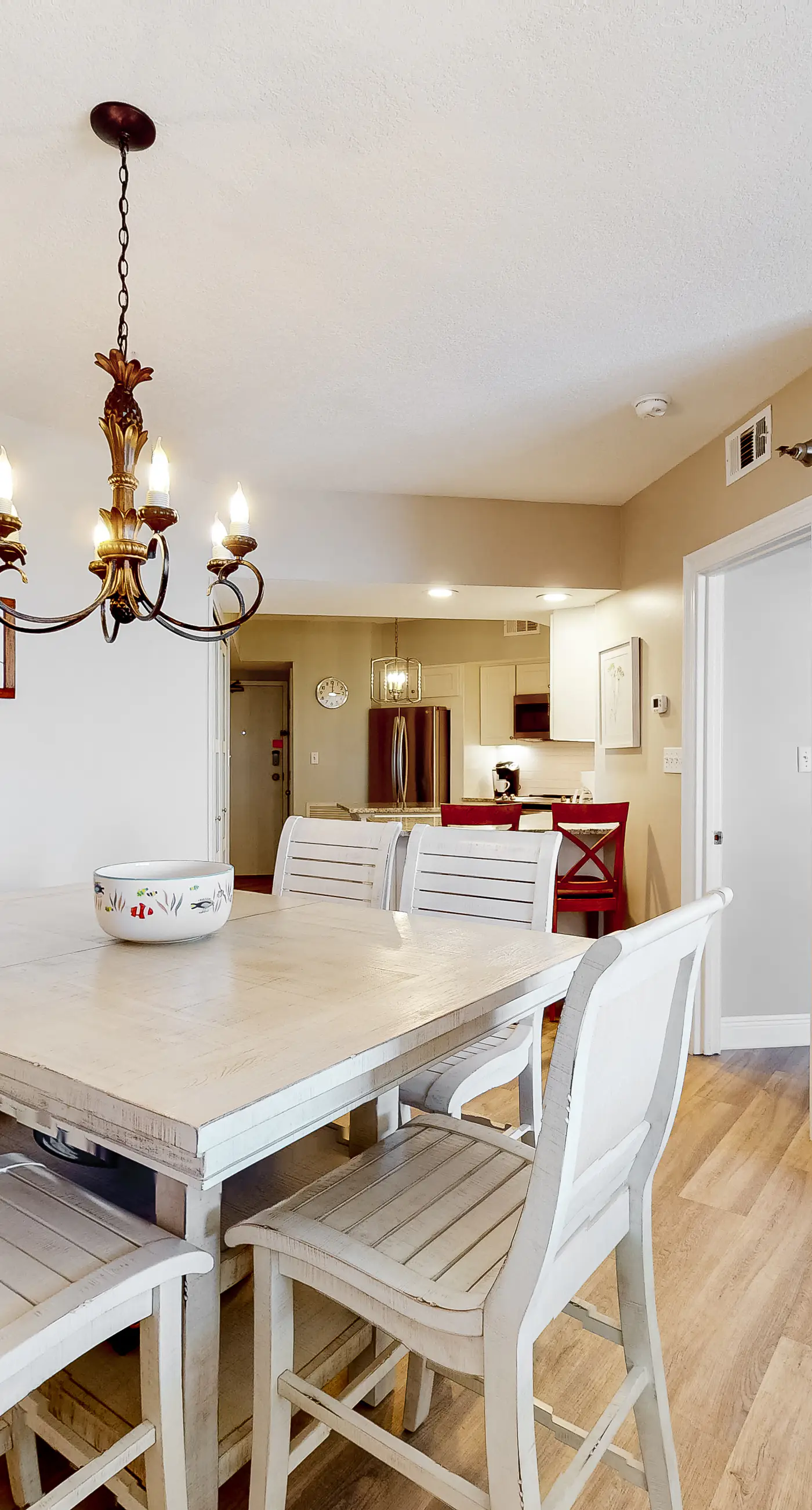 Gulf-front condo with shaded deck, AC, pools, hot tub, tennis & Gym