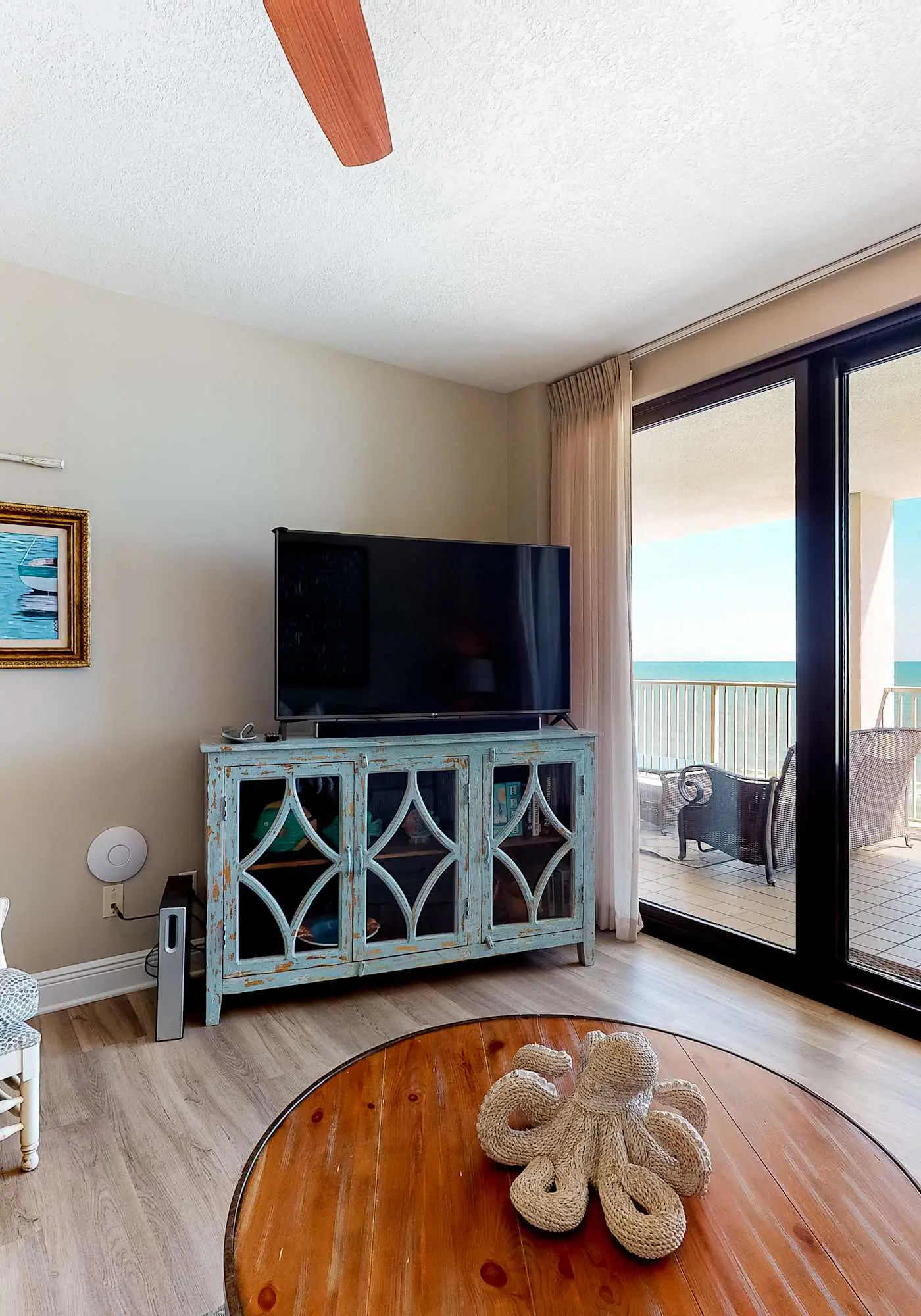 Gulf-front condo with shaded deck, AC, pools, hot tub, tennis & Gym