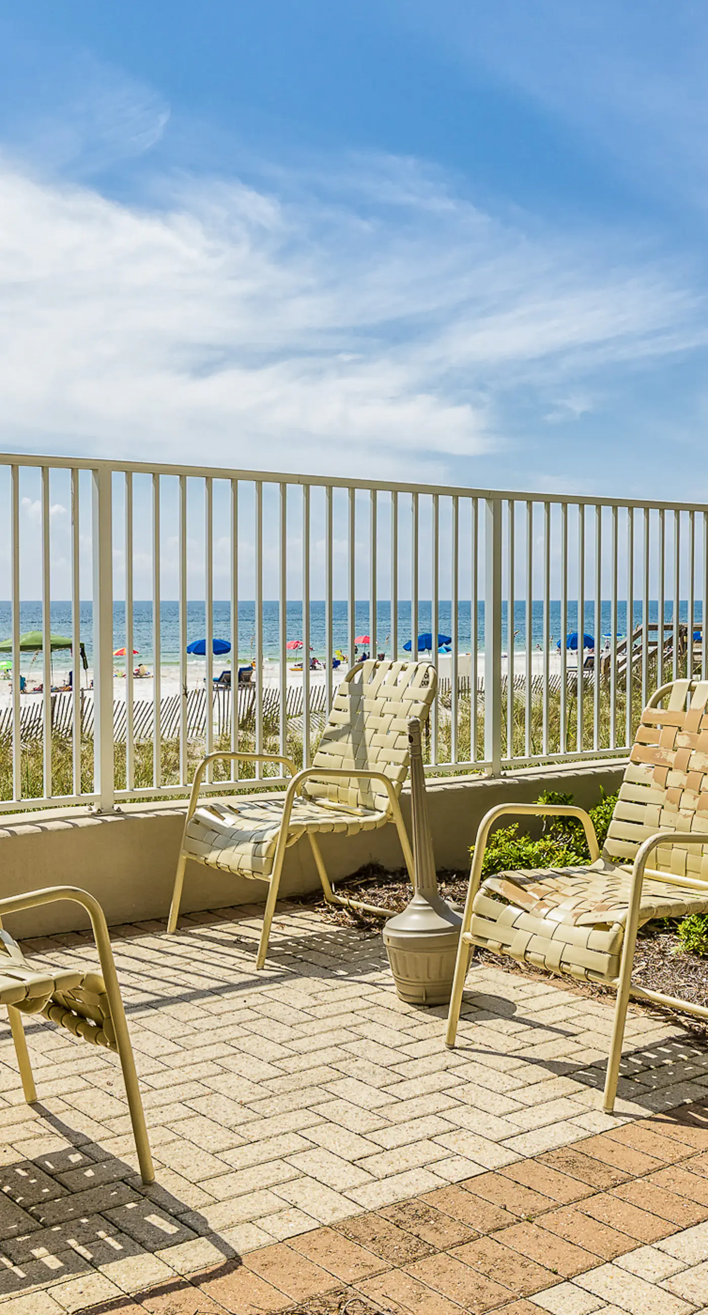 Gulf-front condo with beach view, deck, AC, pools, hot tub & tennis