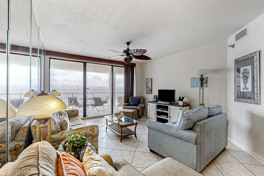 Pelican Pointe 705
