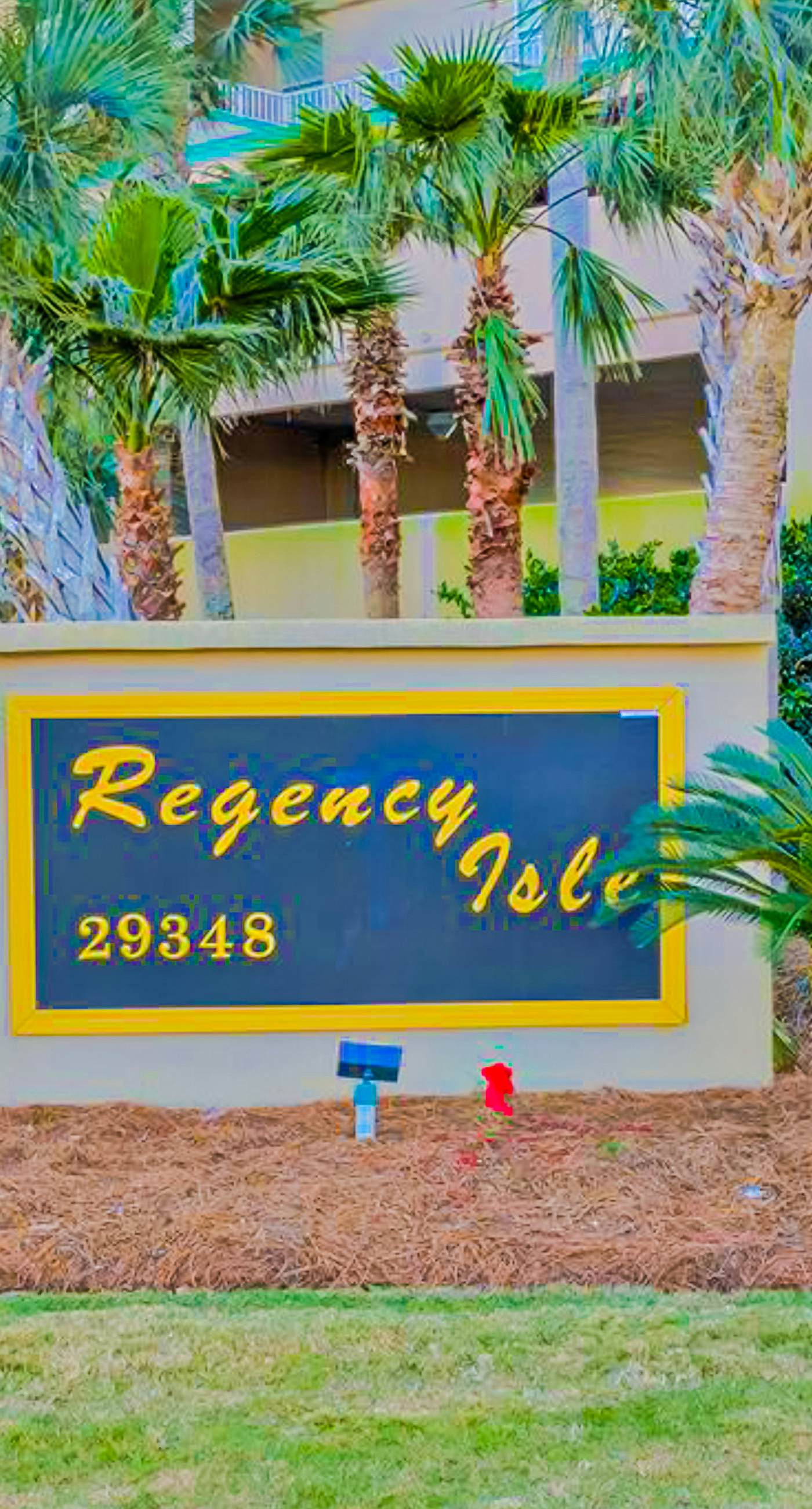 Beachfront condo with Gulf view, balcony, pools, hot tubs & gym access