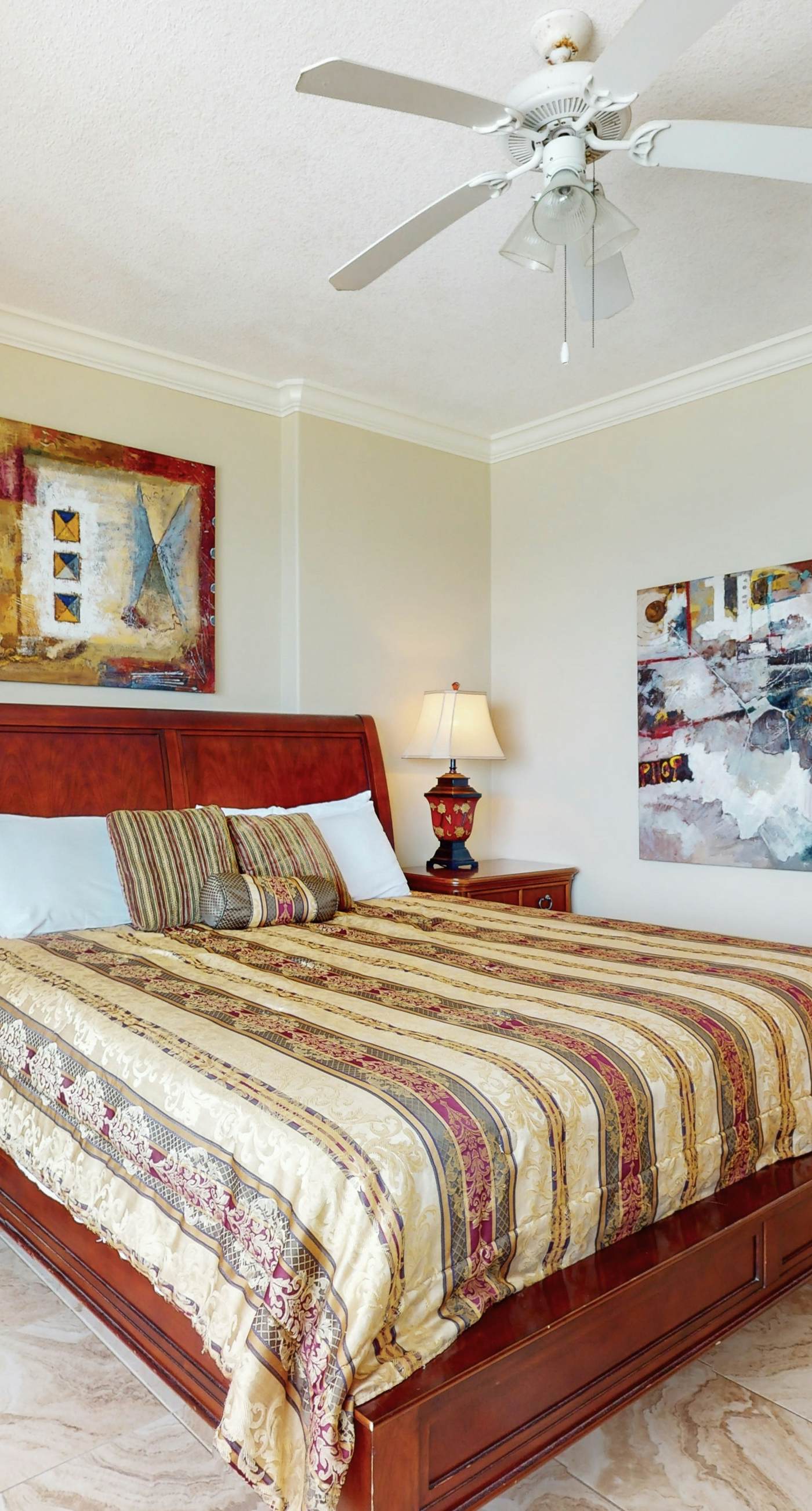 9th-floor, Gulf-front condo with balcony, pools, hot tubs, gym & beach access