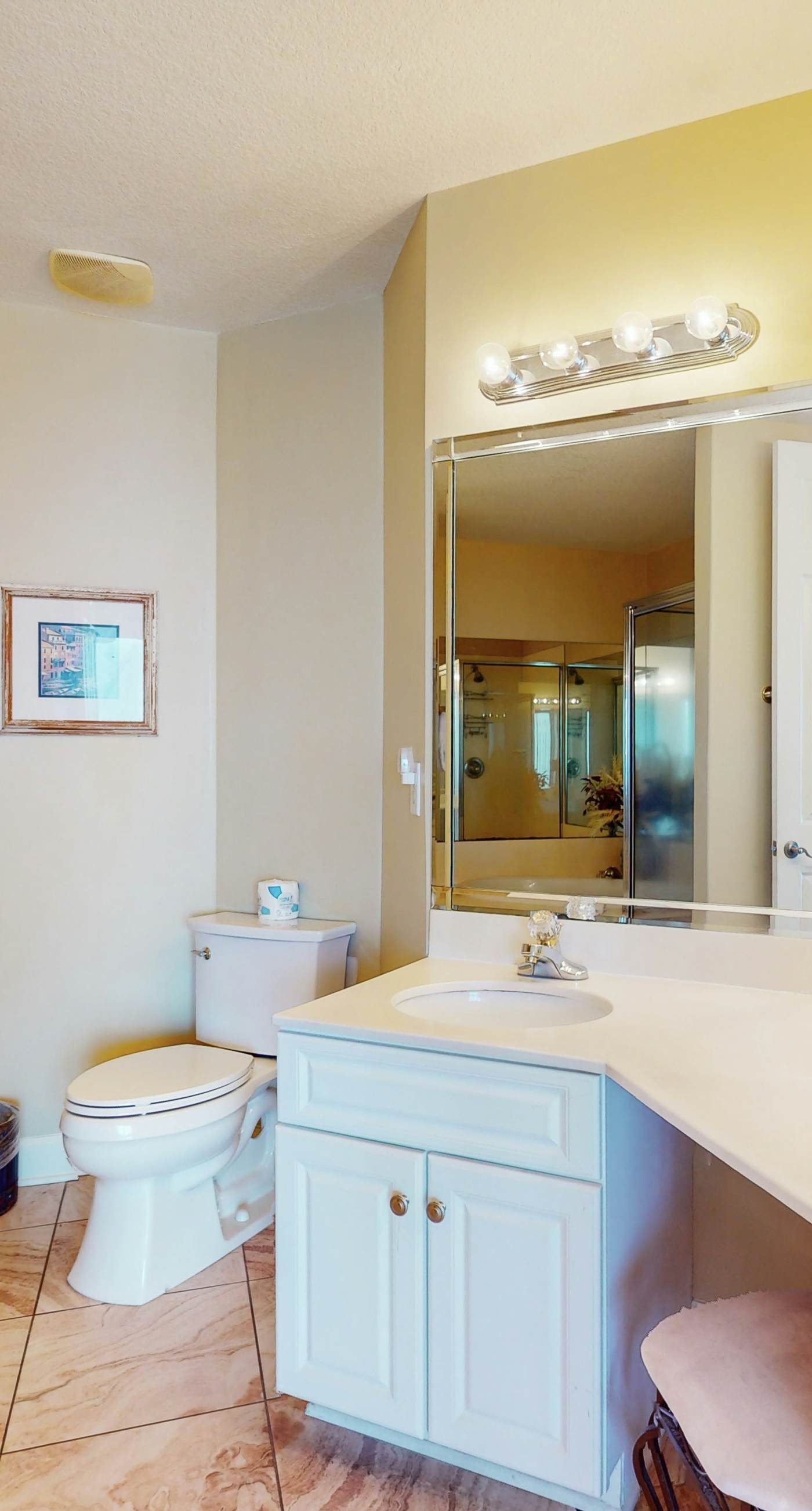 9th-floor, Gulf-front condo with balcony, pools, hot tubs, gym & beach access