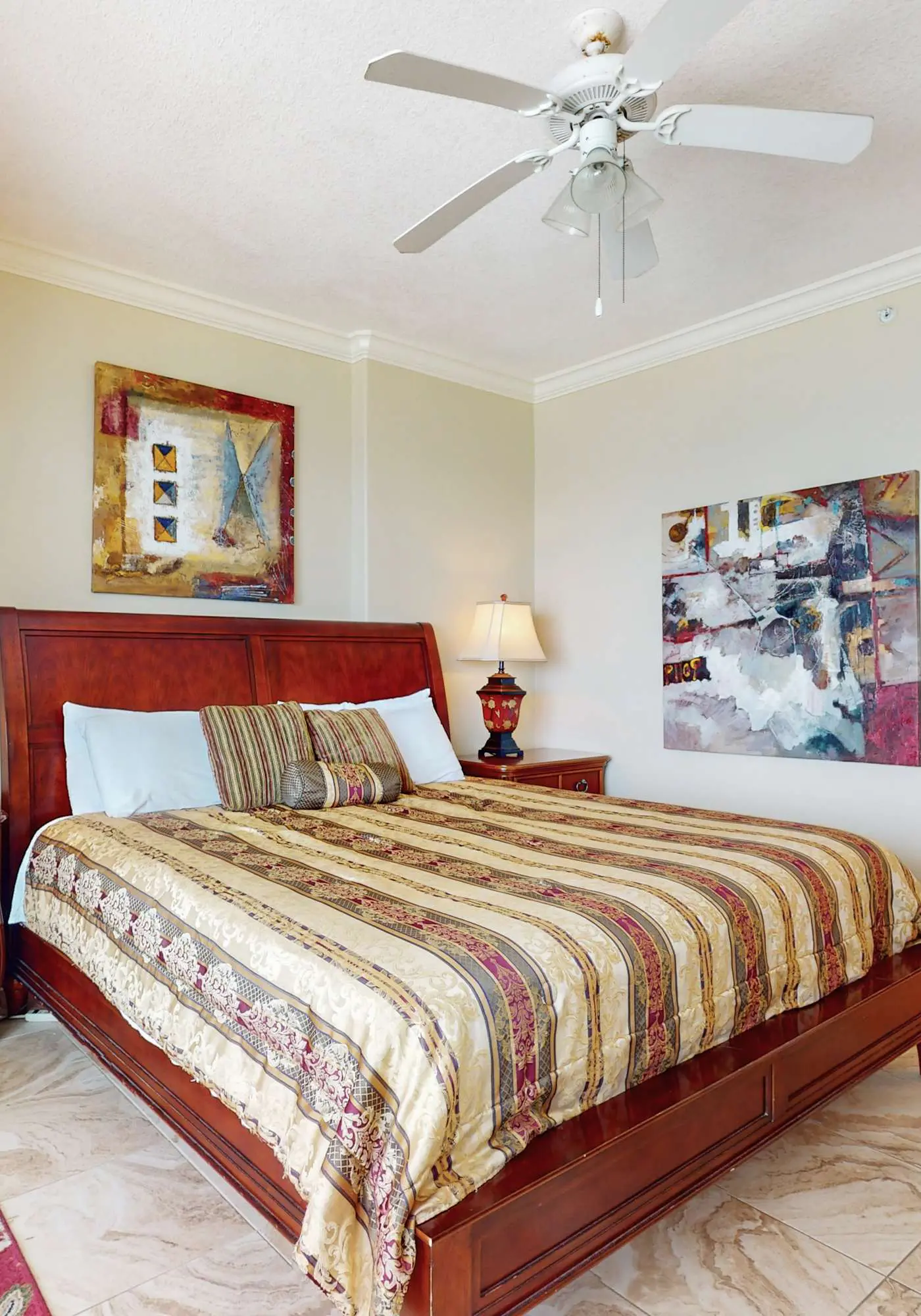 9th-floor, Gulf-front condo with balcony, pools, hot tubs, gym & beach access