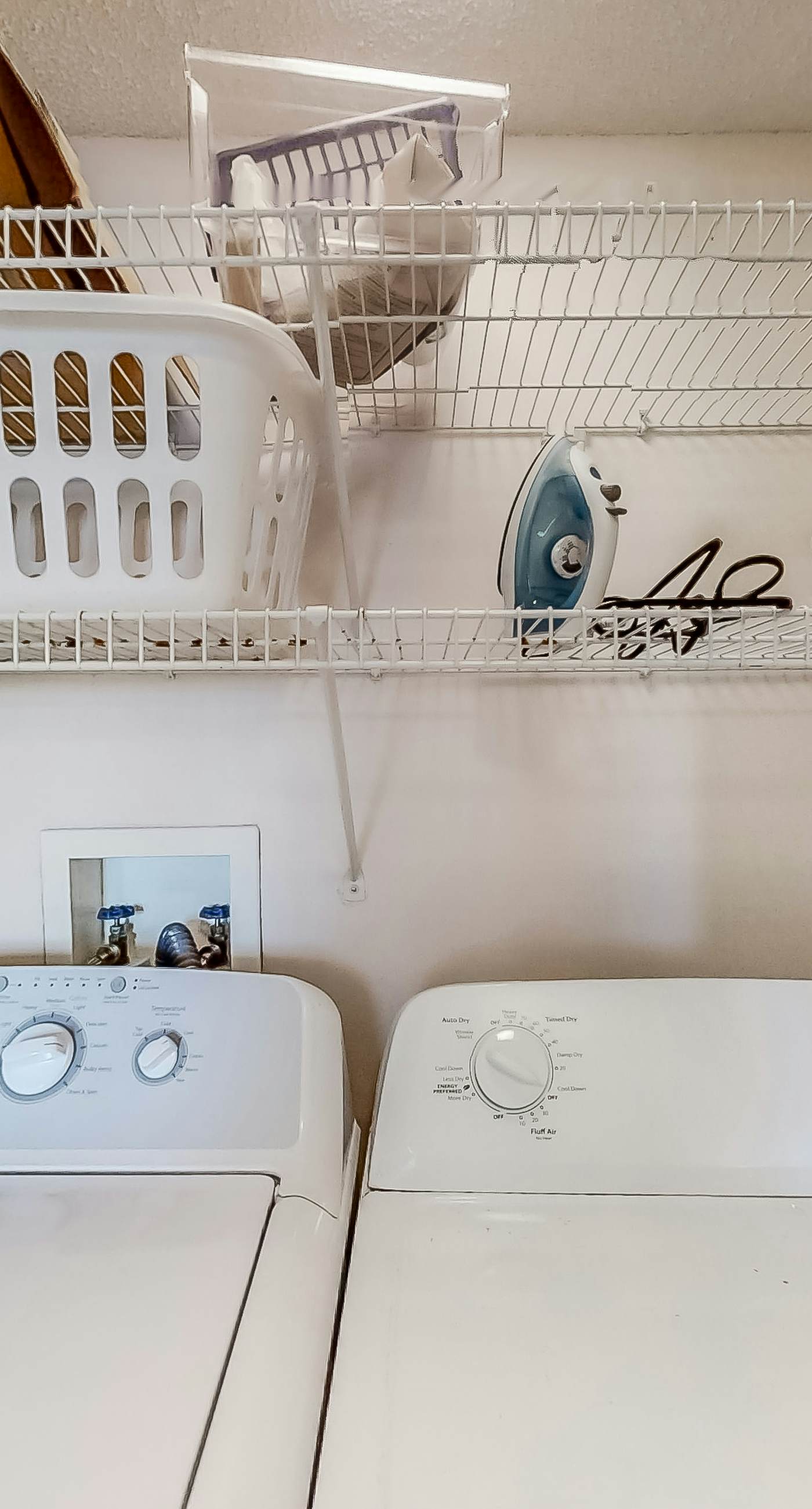 Fun, beachy condo in Gulf-front complex with pool & tennis court