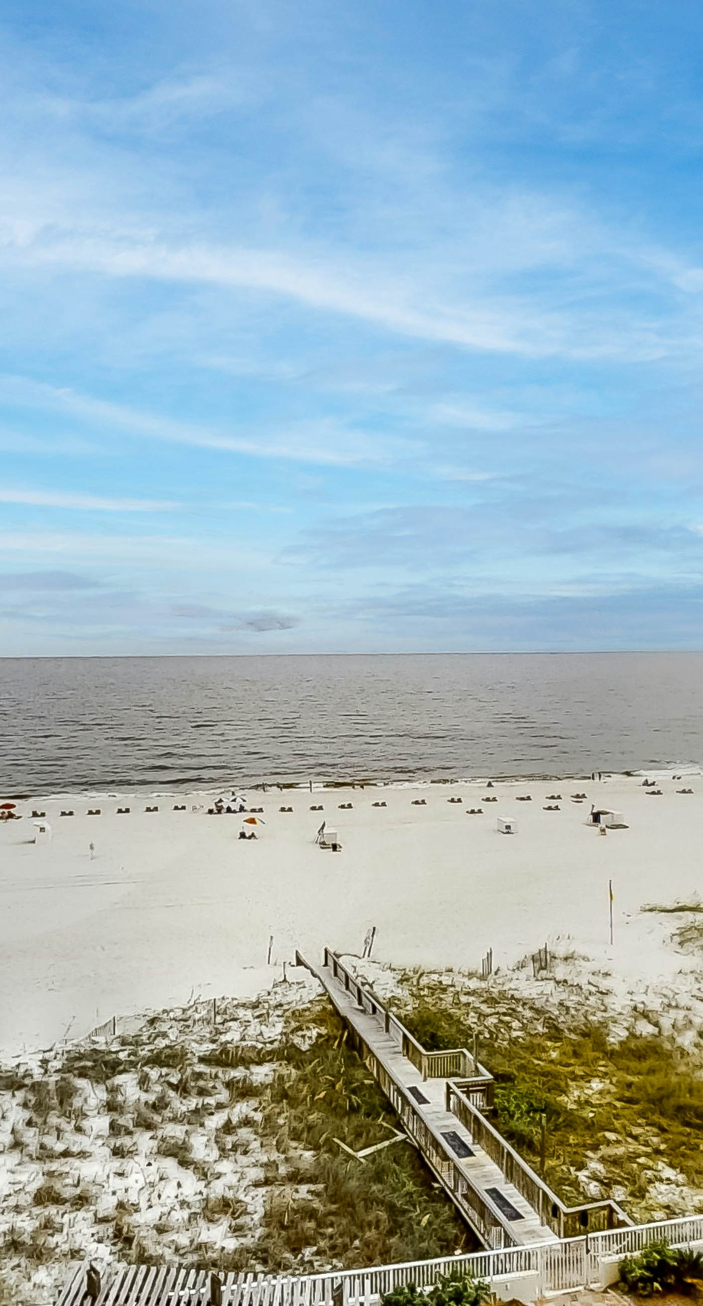 Fun, beachy condo in Gulf-front complex with pool & tennis court