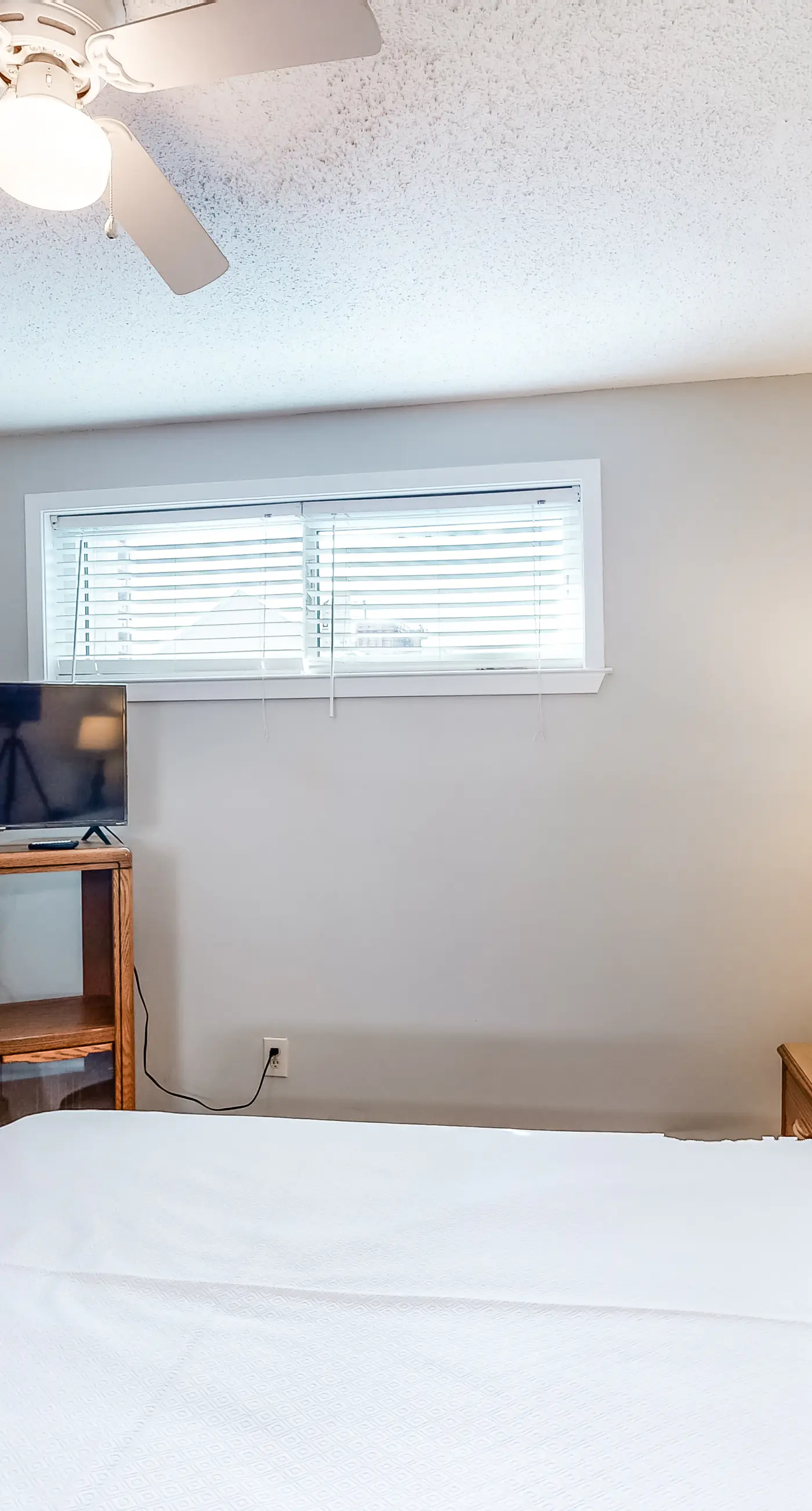 Bright resort condo with pool access, cozy patio, plus a washer/dryer