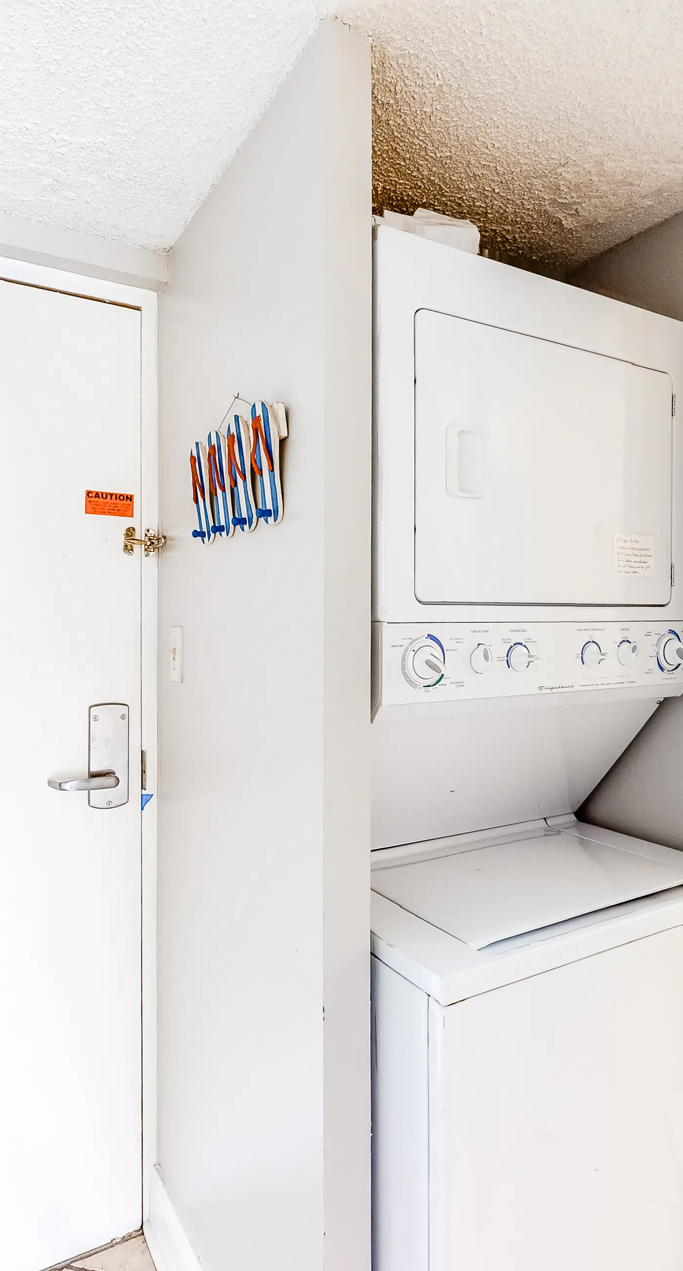 Bright resort condo with pool access, cozy patio, plus a washer/dryer