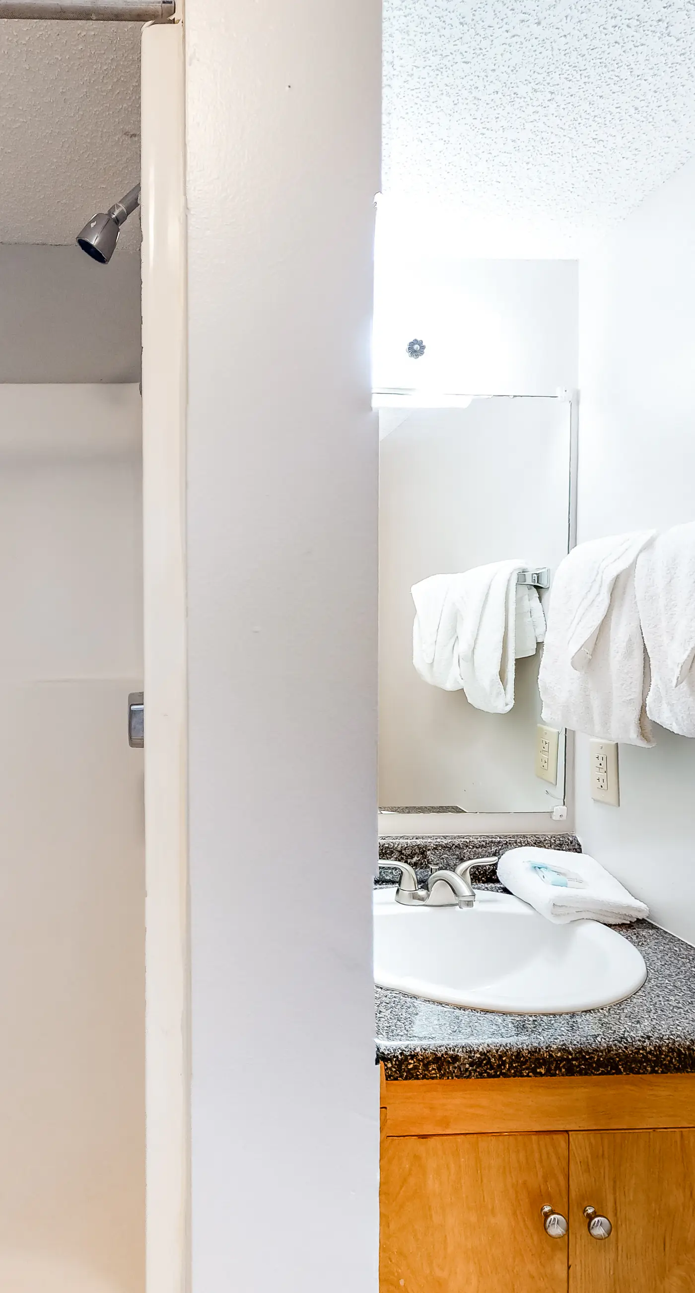 Bright resort condo with pool access, cozy patio, plus a washer/dryer