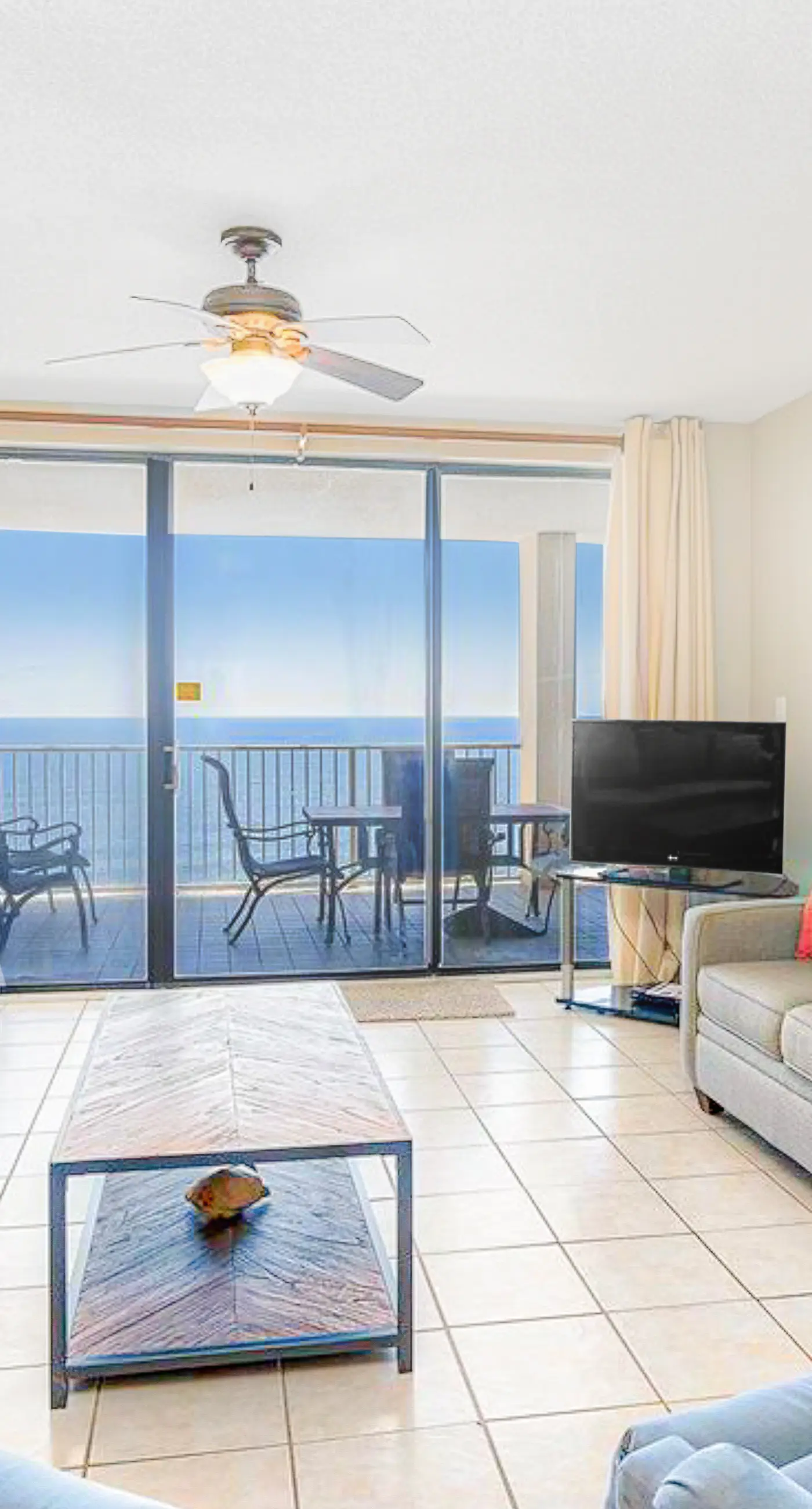Gulf-front 15th-floor condo with balcony, pools, hot tub, AC, beach views, gym