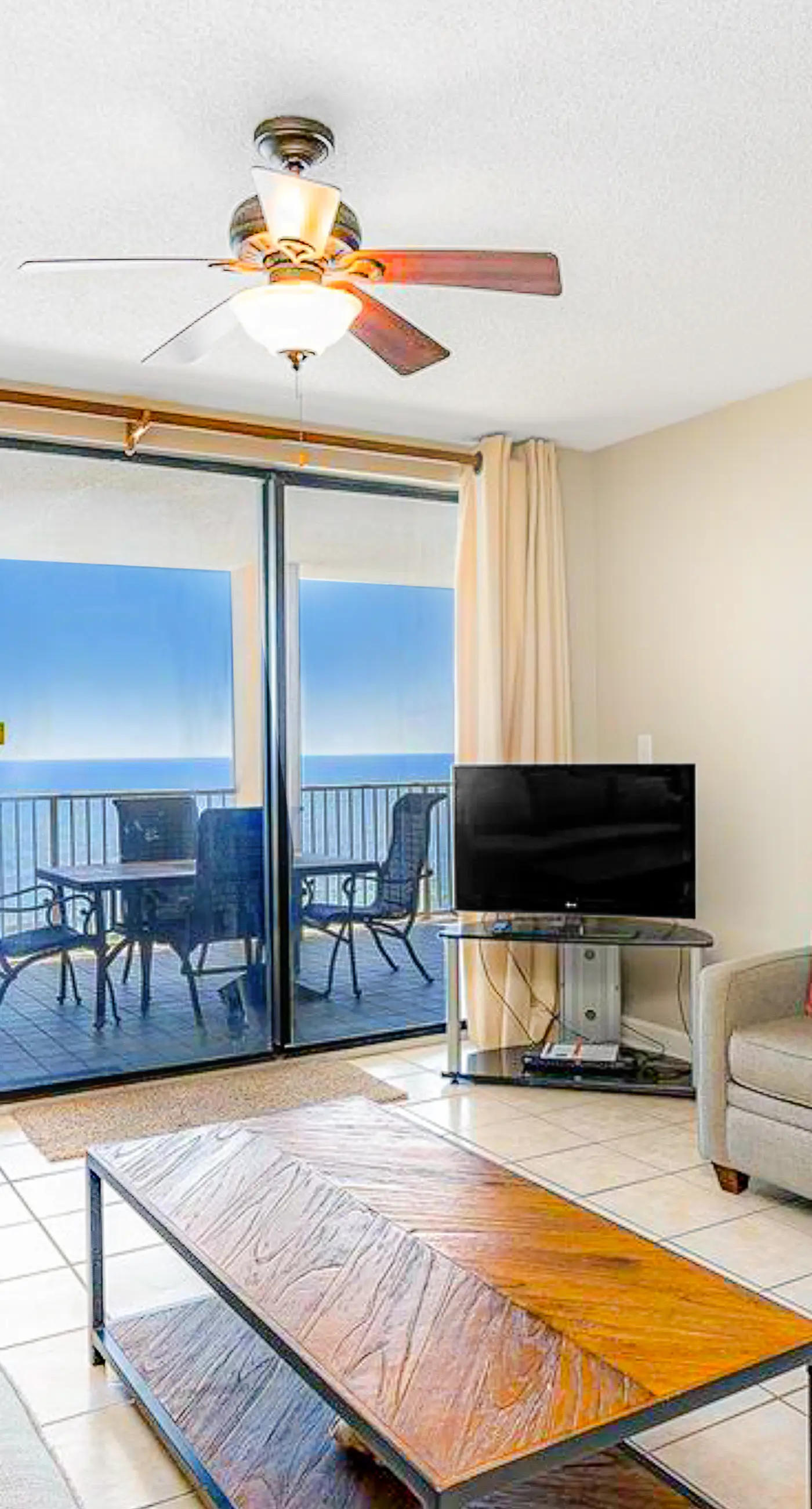 Gulf-front 15th-floor condo with balcony, pools, hot tub, AC, beach views, gym