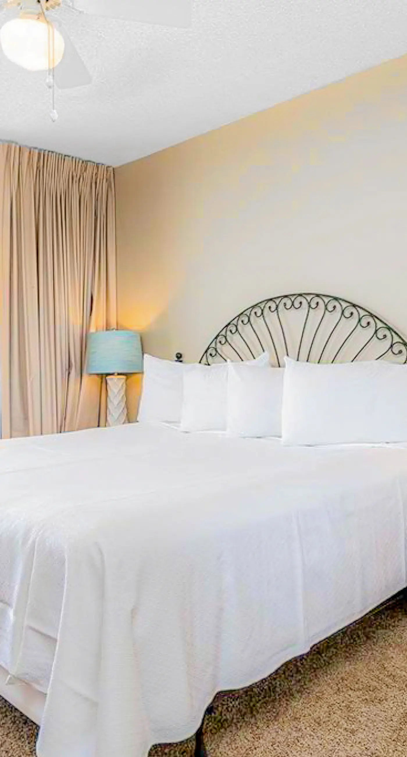 Gulf-front 15th-floor condo with balcony, pools, hot tub, AC, beach views, gym