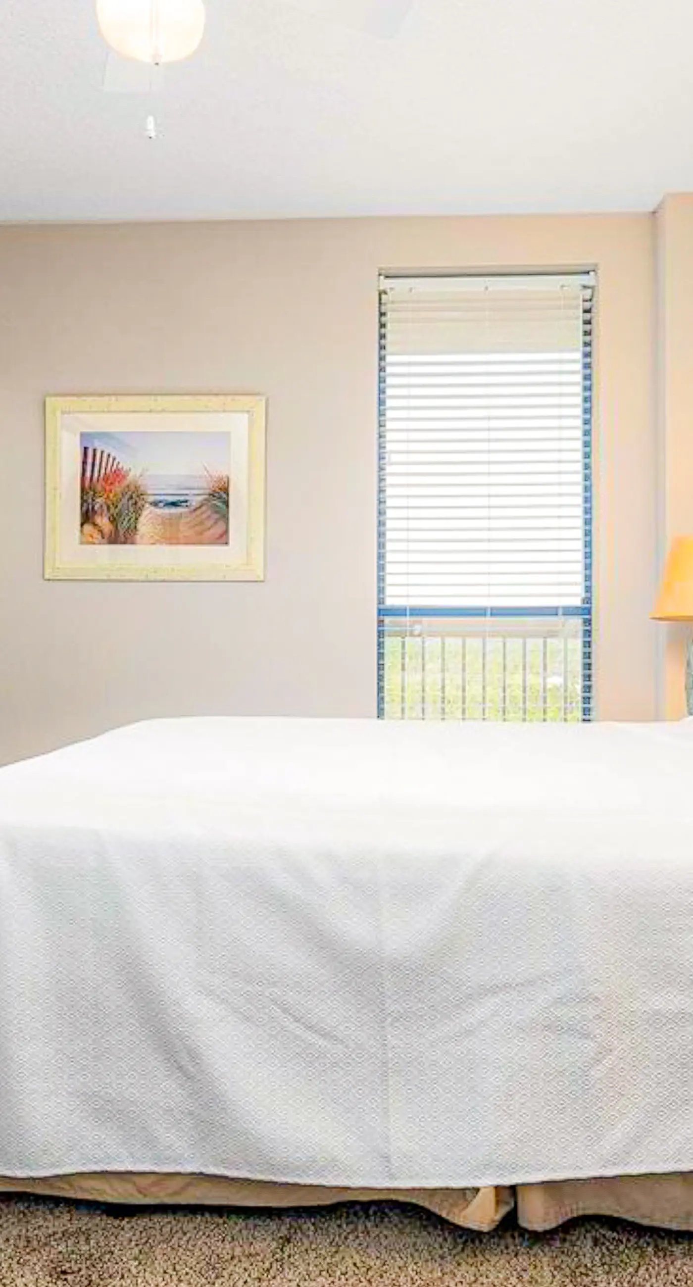 Gulf-front 15th-floor condo with balcony, pools, hot tub, AC, beach views, gym