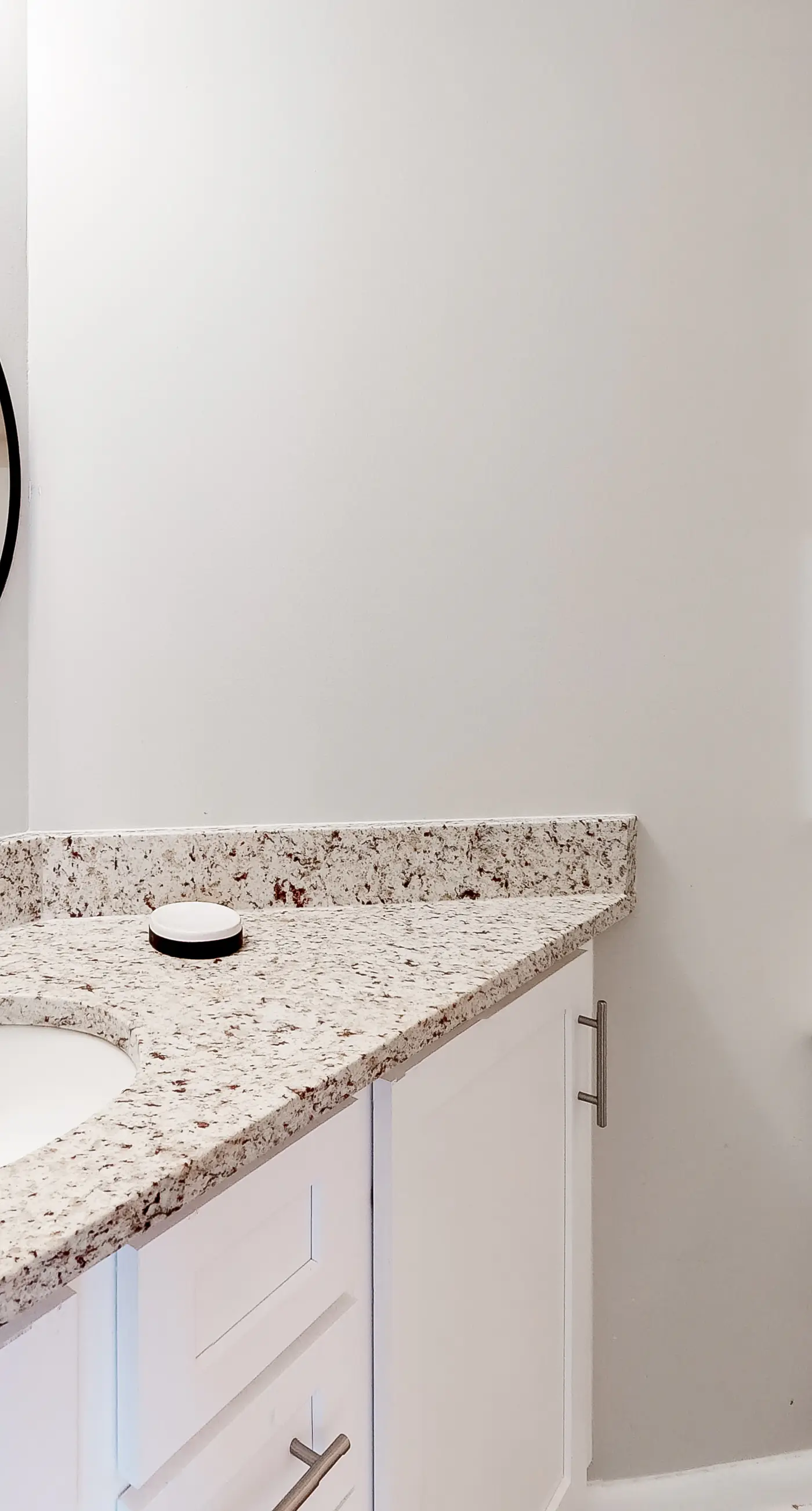 Gulf-Front 6th-Floor Condo w/Balcony, Shared Pool, Hot Tub - Snowbird-Friendly