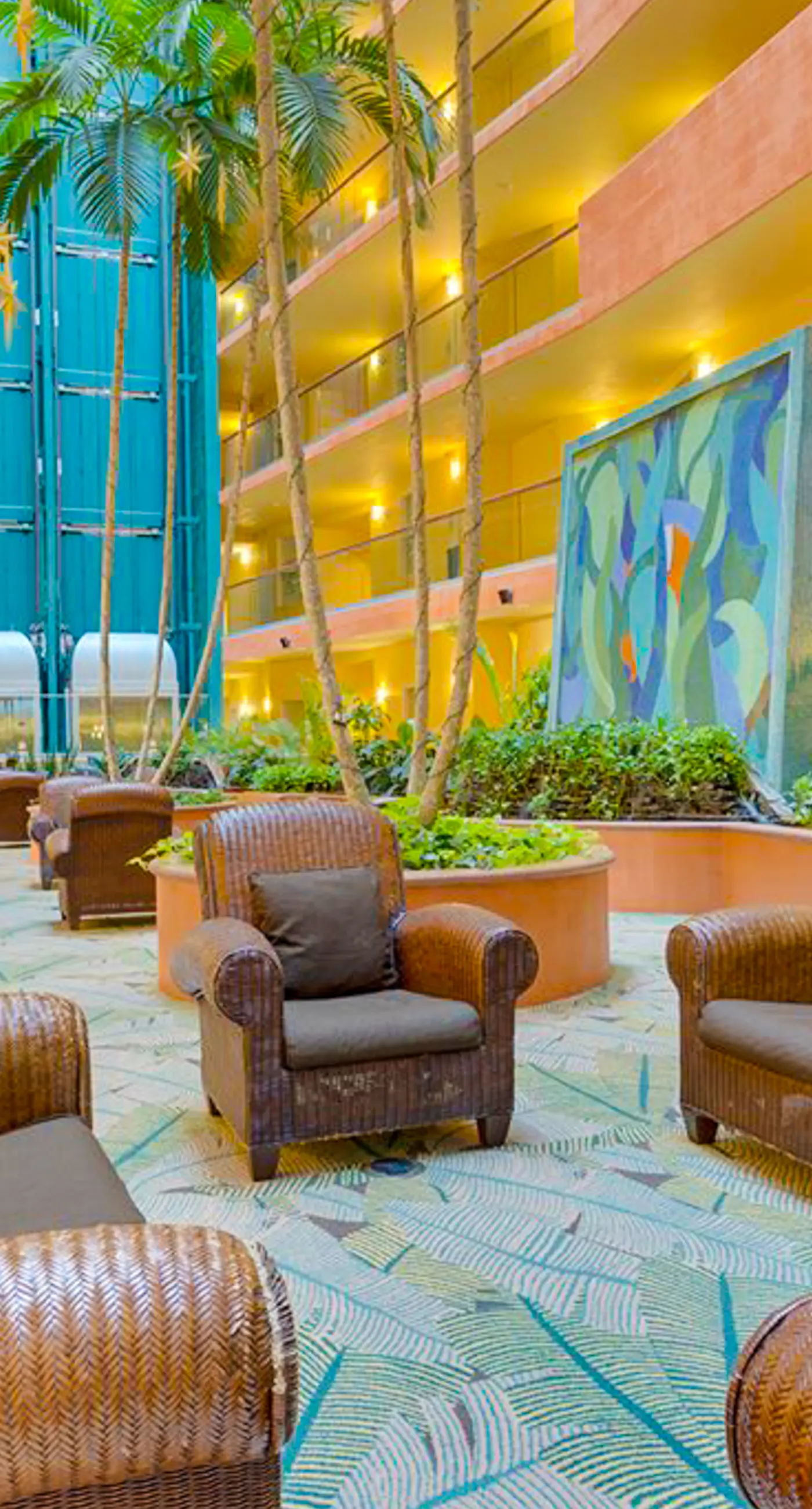 Beachfront 13th-floor condo with balcony, hot tubs, pools, & tennis courts