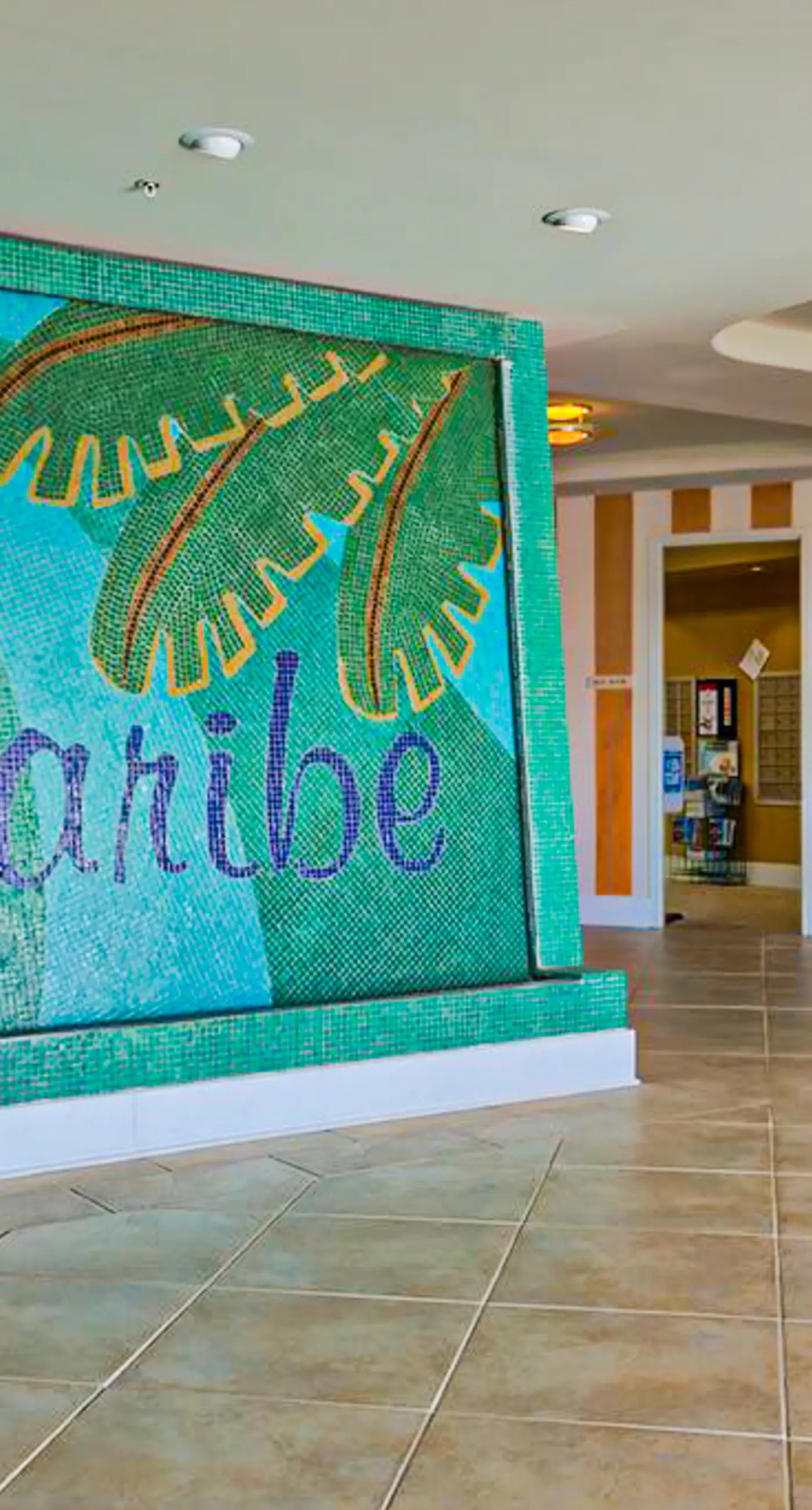 Beachfront 13th-floor condo with balcony, hot tubs, pools, & tennis courts