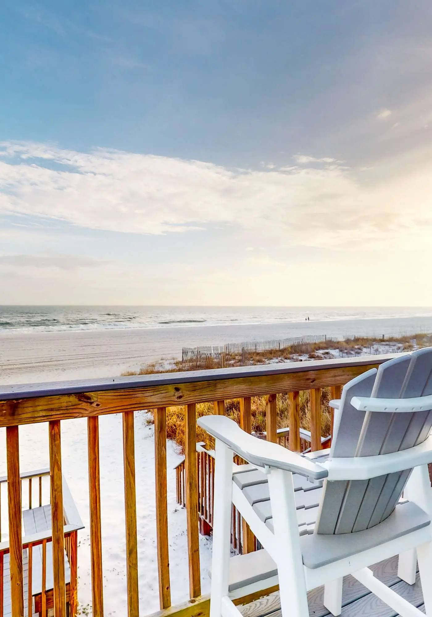 Beachfront Gem - 3 bedroom townhome with waterfront deck