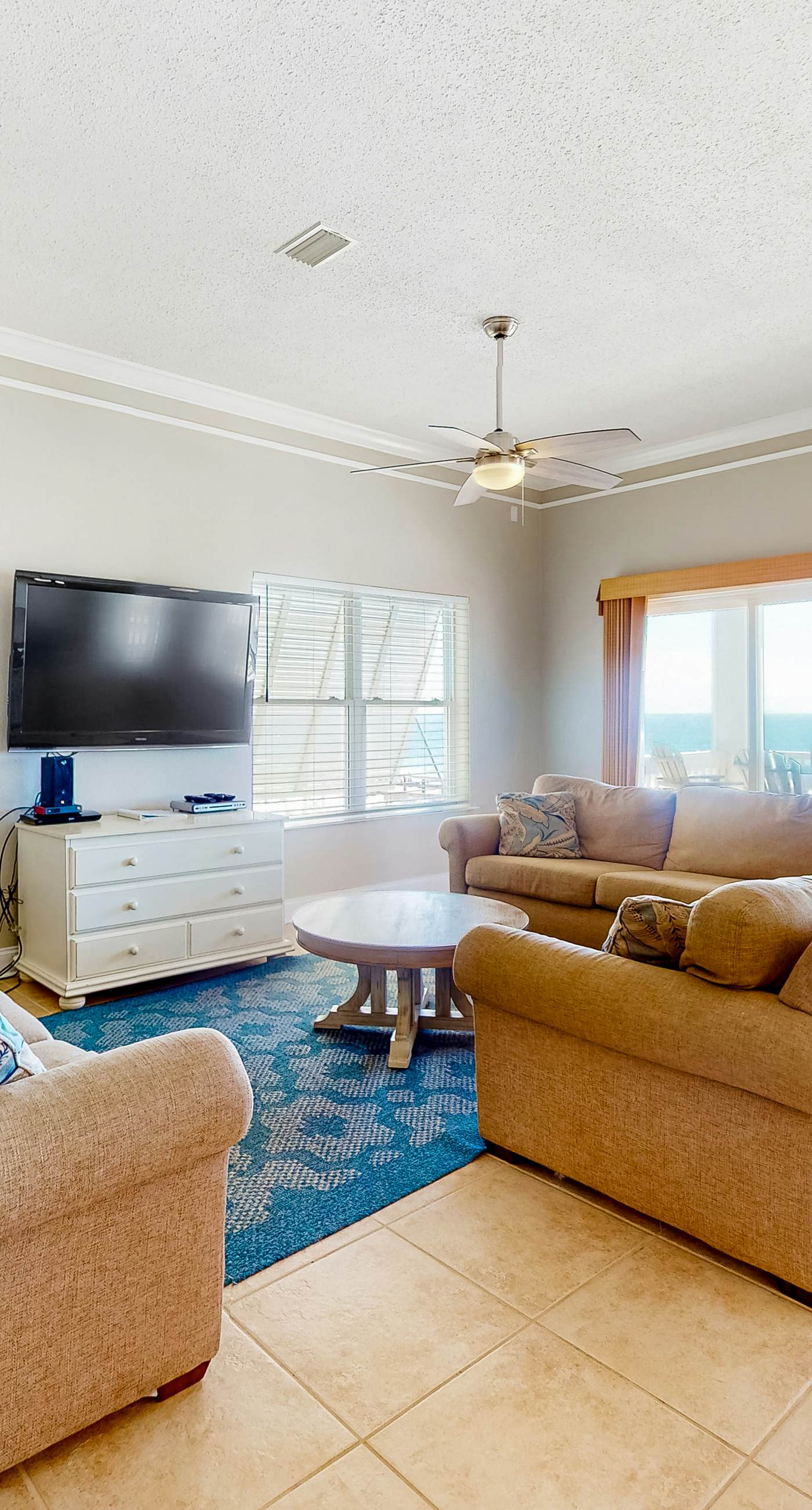 Large beachfront home with pool, deck & AC - wedding-friendly