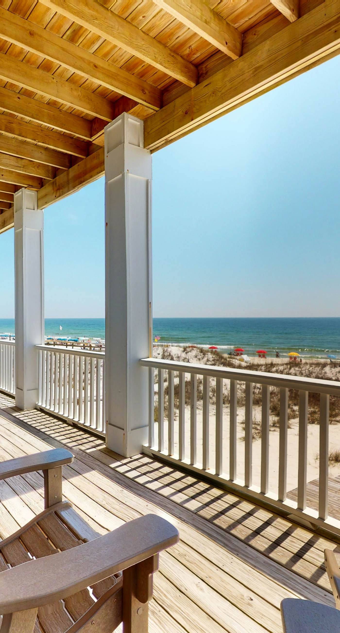 Large beachfront home with pool, deck & AC - wedding-friendly
