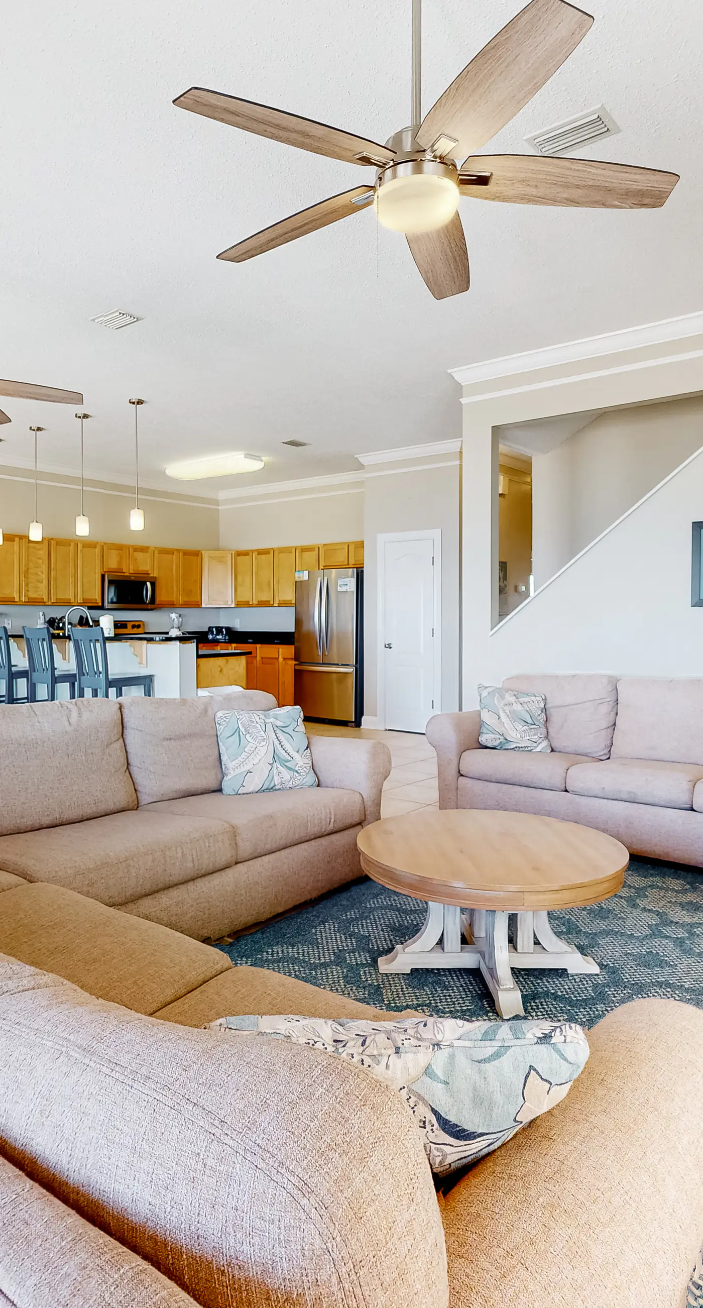 Large beachfront home with pool, deck & AC - wedding-friendly