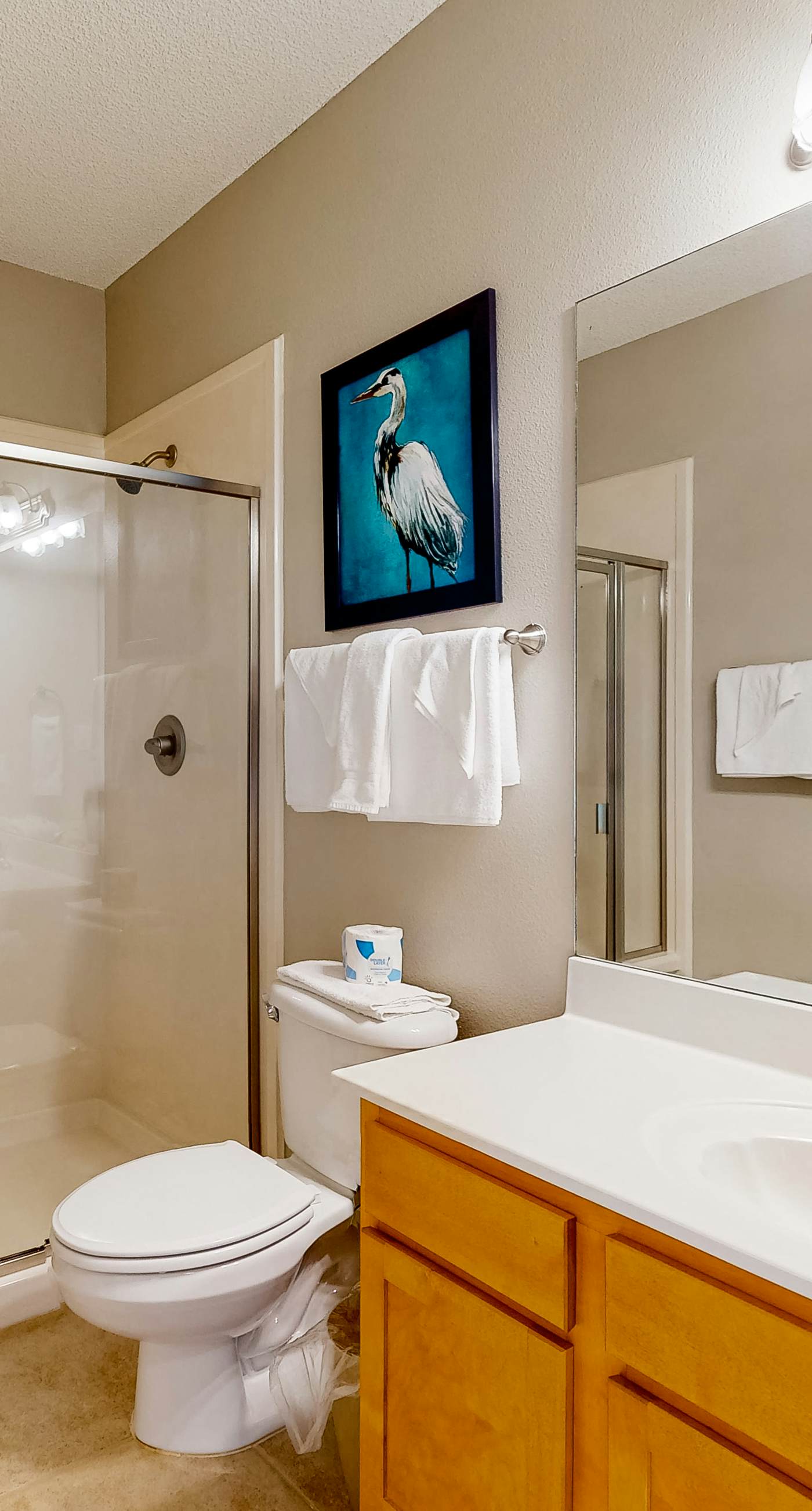 Large beachfront home with pool, deck & AC - wedding-friendly