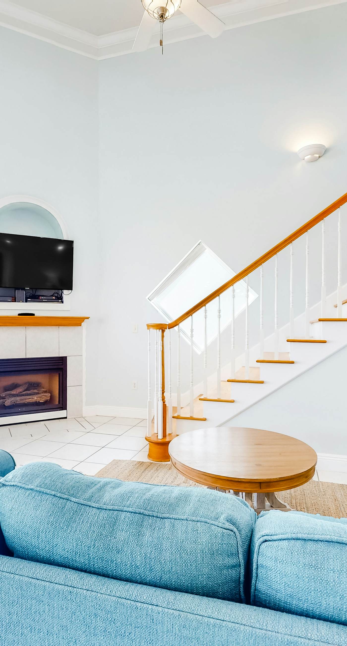 Gulf-front home on the beach with 3-tier deck, Gulf views & pool access