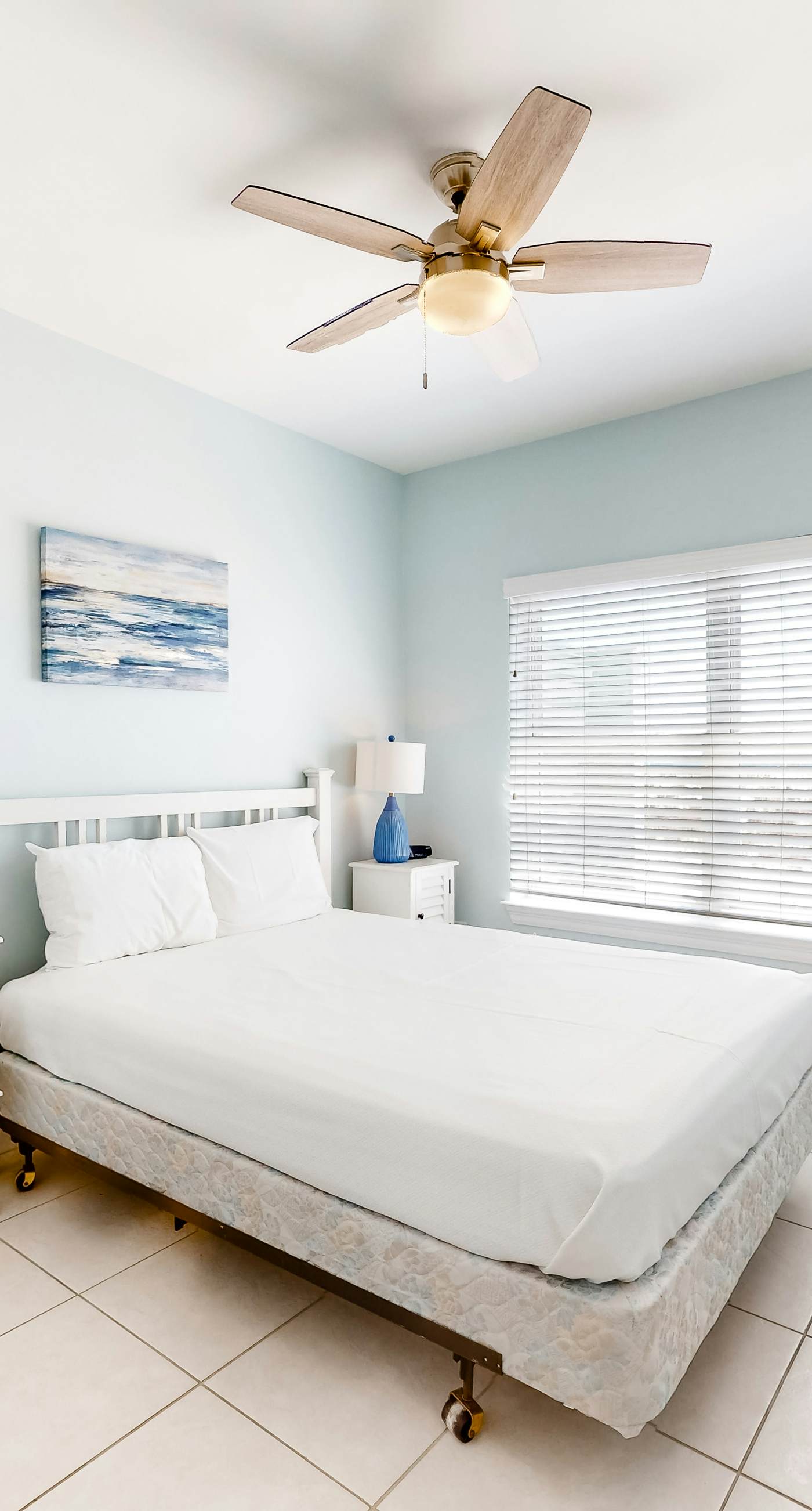 Gulf-front home on the beach with 3-tier deck, Gulf views & pool access