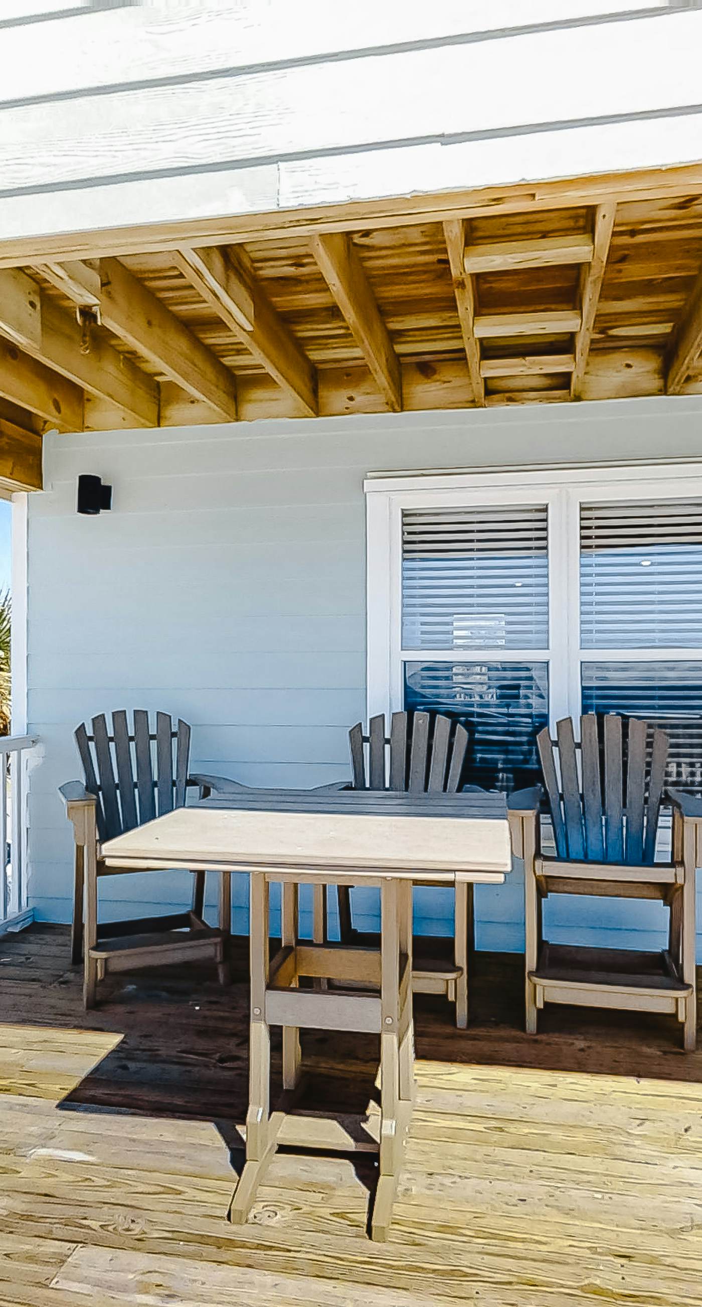 Gulf-front home on the beach with 3-tier deck, Gulf views & pool access