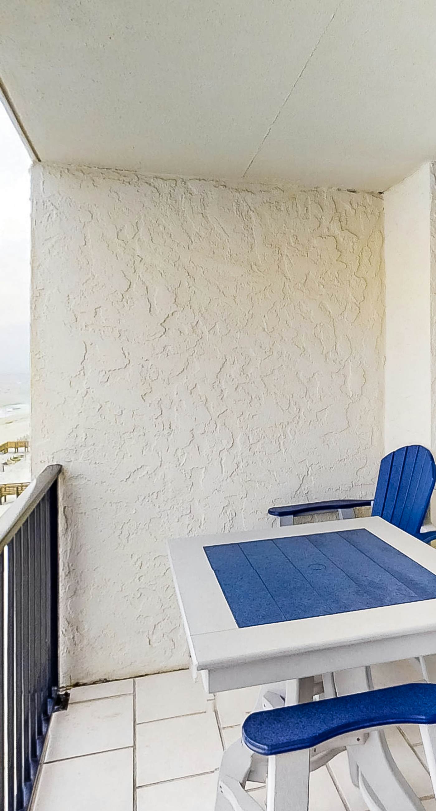 Beachfront Condo with Gulf View, Balcony, WiFi, AC & Shared Pools