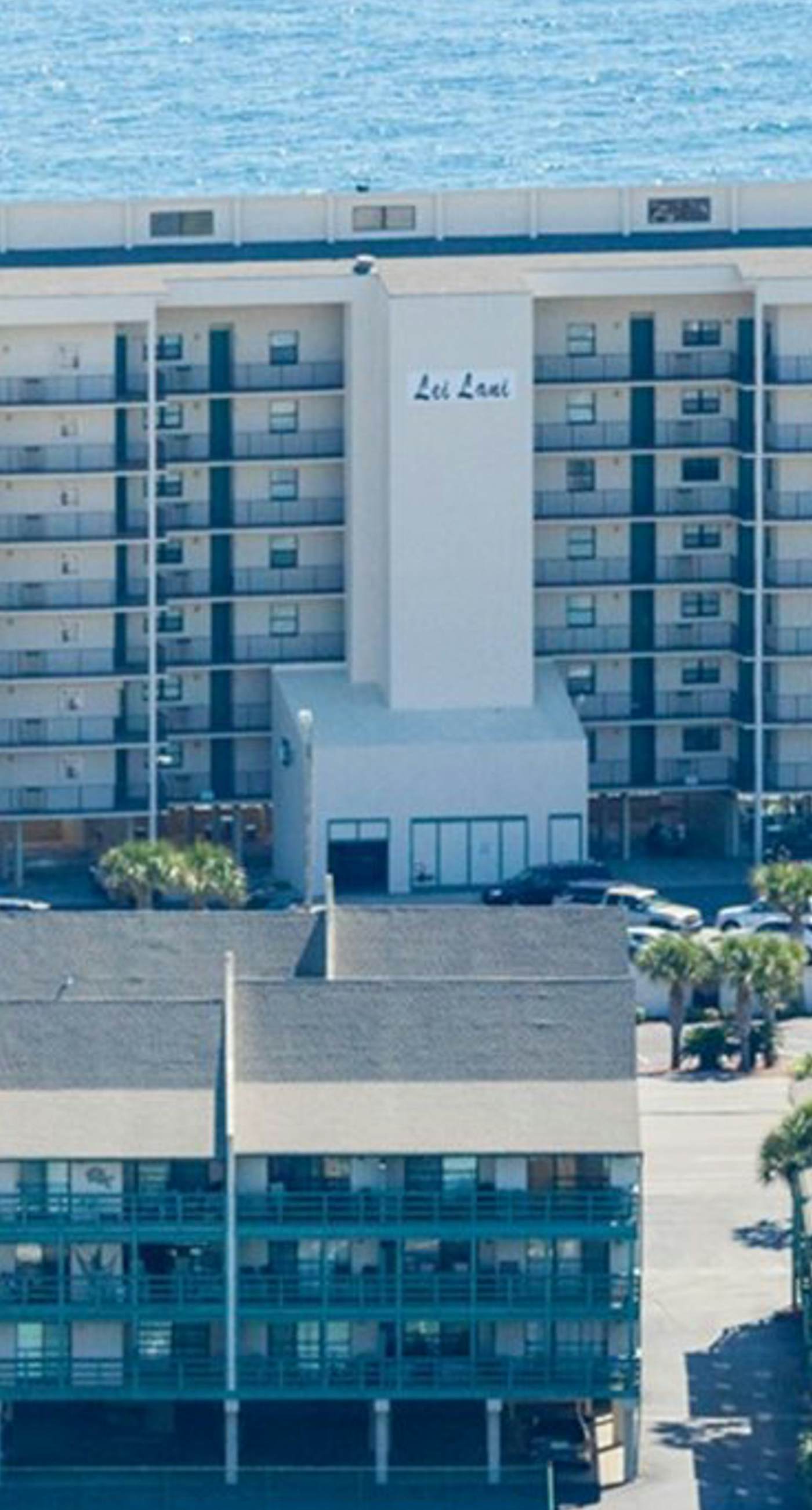 Beachfront Condo with Gulf View, Balcony, WiFi, AC & Shared Pools