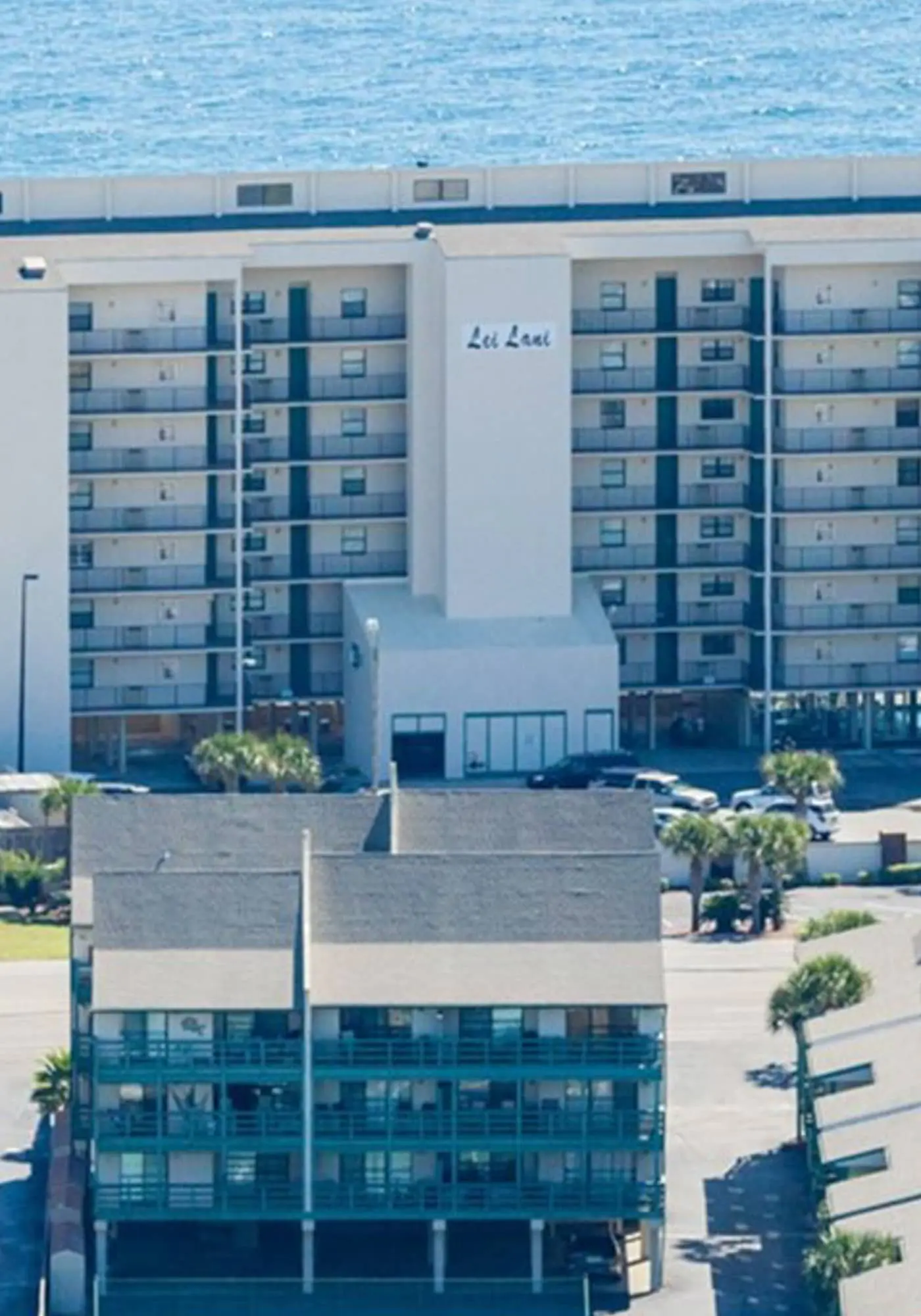 Beachfront Condo with Gulf View, Balcony, WiFi, AC & Shared Pools