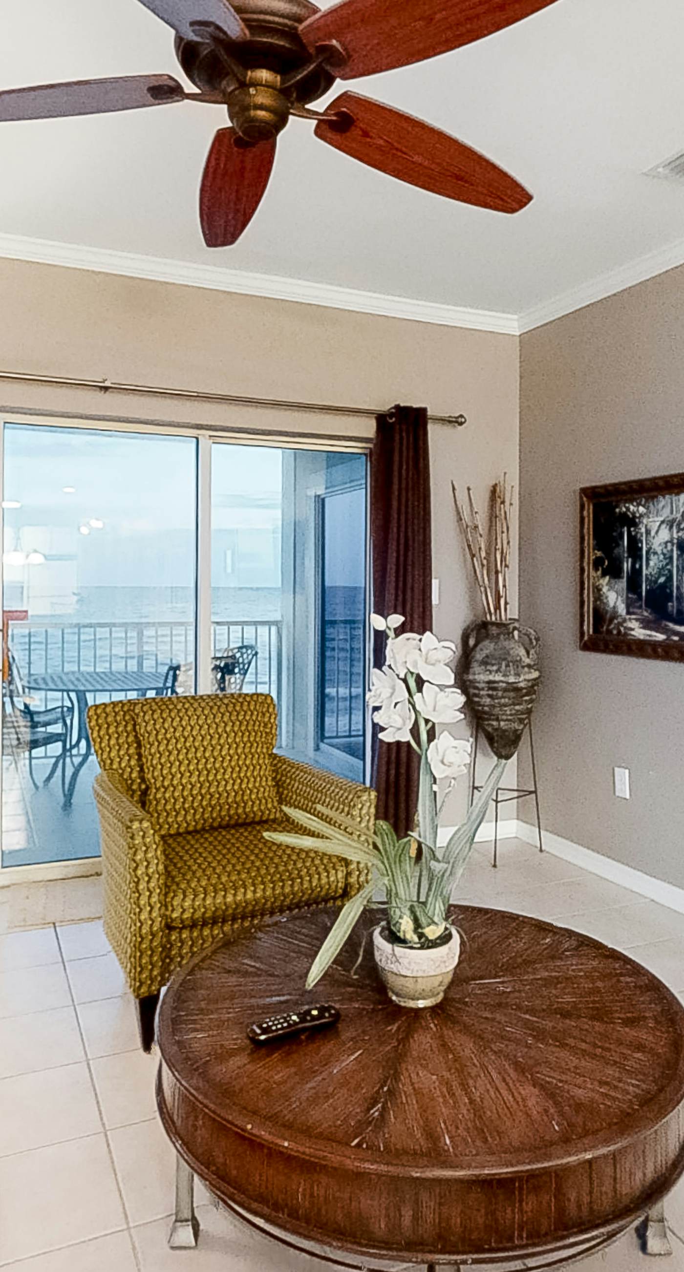 Gulf-Front condo with balcony, beach access, WiFi, AC, & outdoor pool