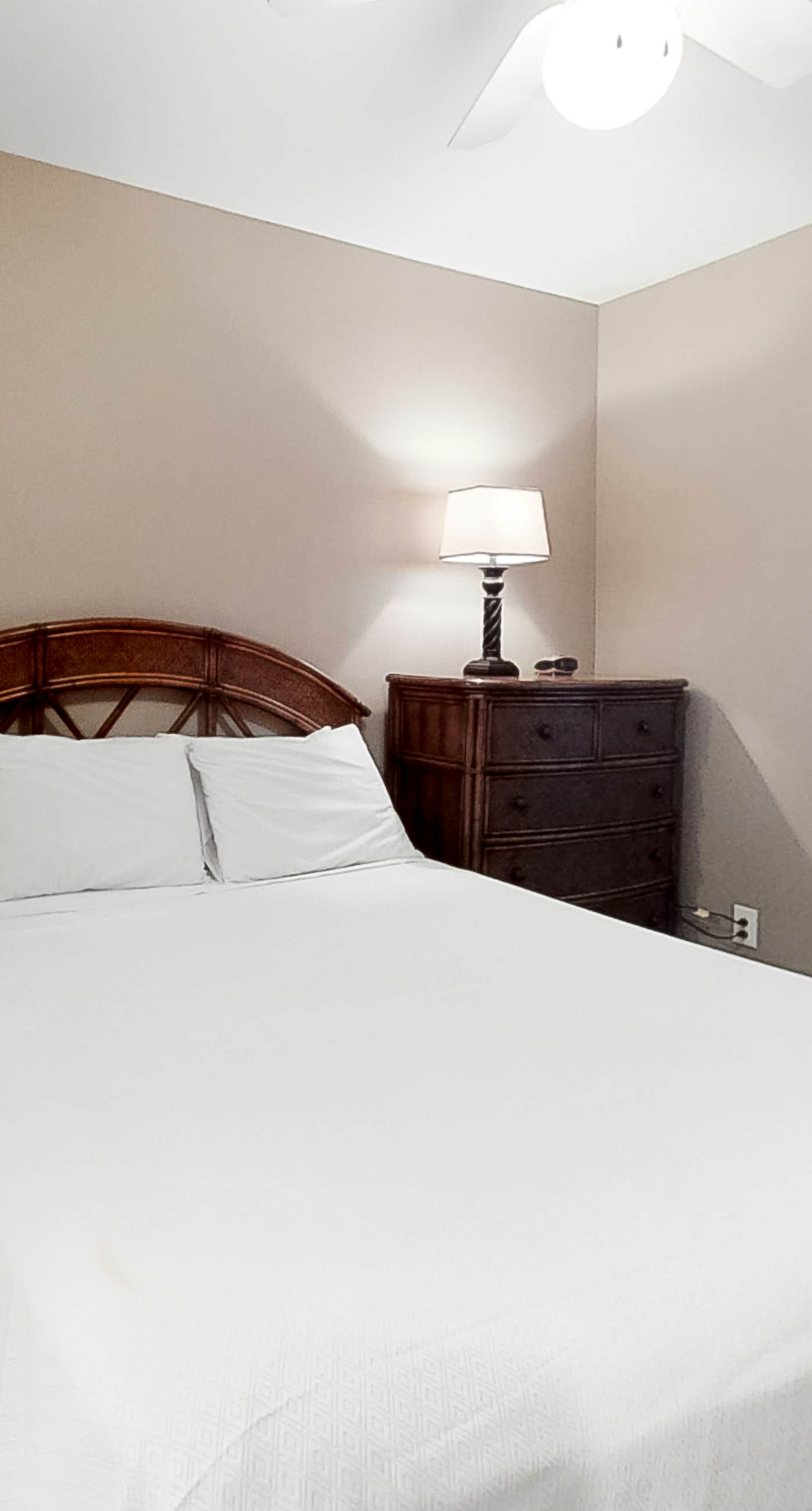 Gulf-Front condo with balcony, beach access, WiFi, AC, & outdoor pool