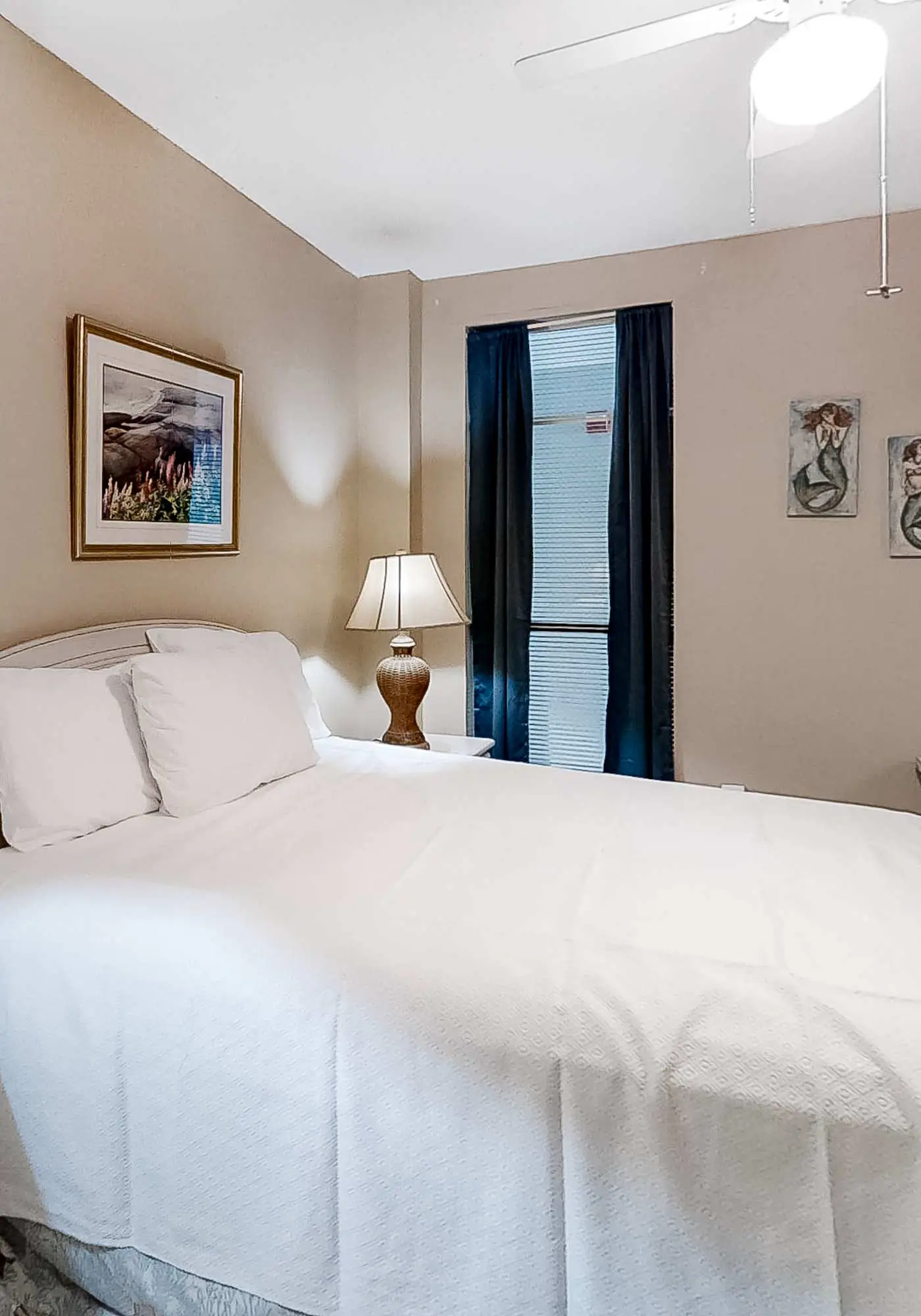 Garden-level, beachfront condo with patio, AC, pools, hot tub & tennis