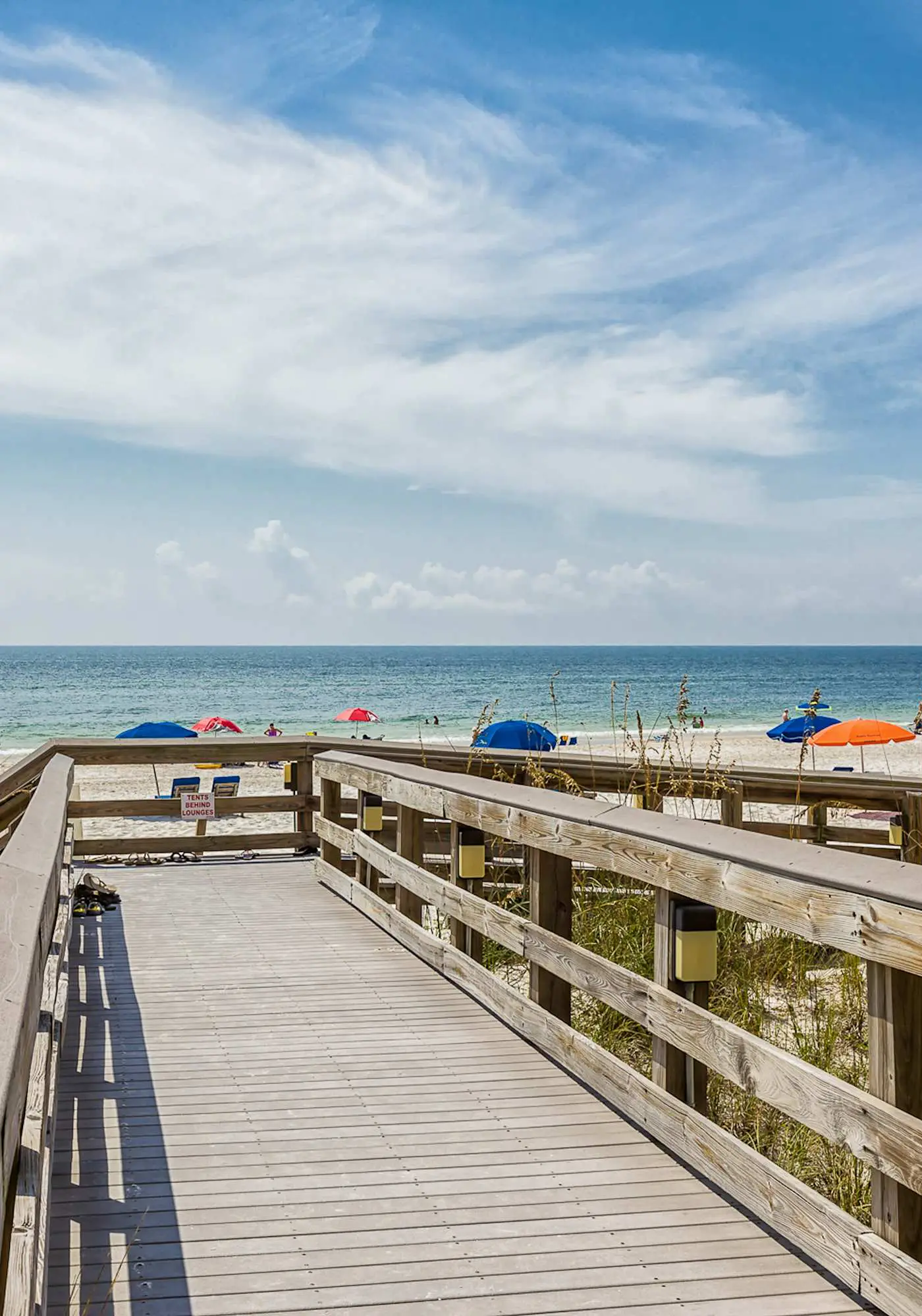 Garden-level, beachfront condo with patio, AC, pools, hot tub & tennis